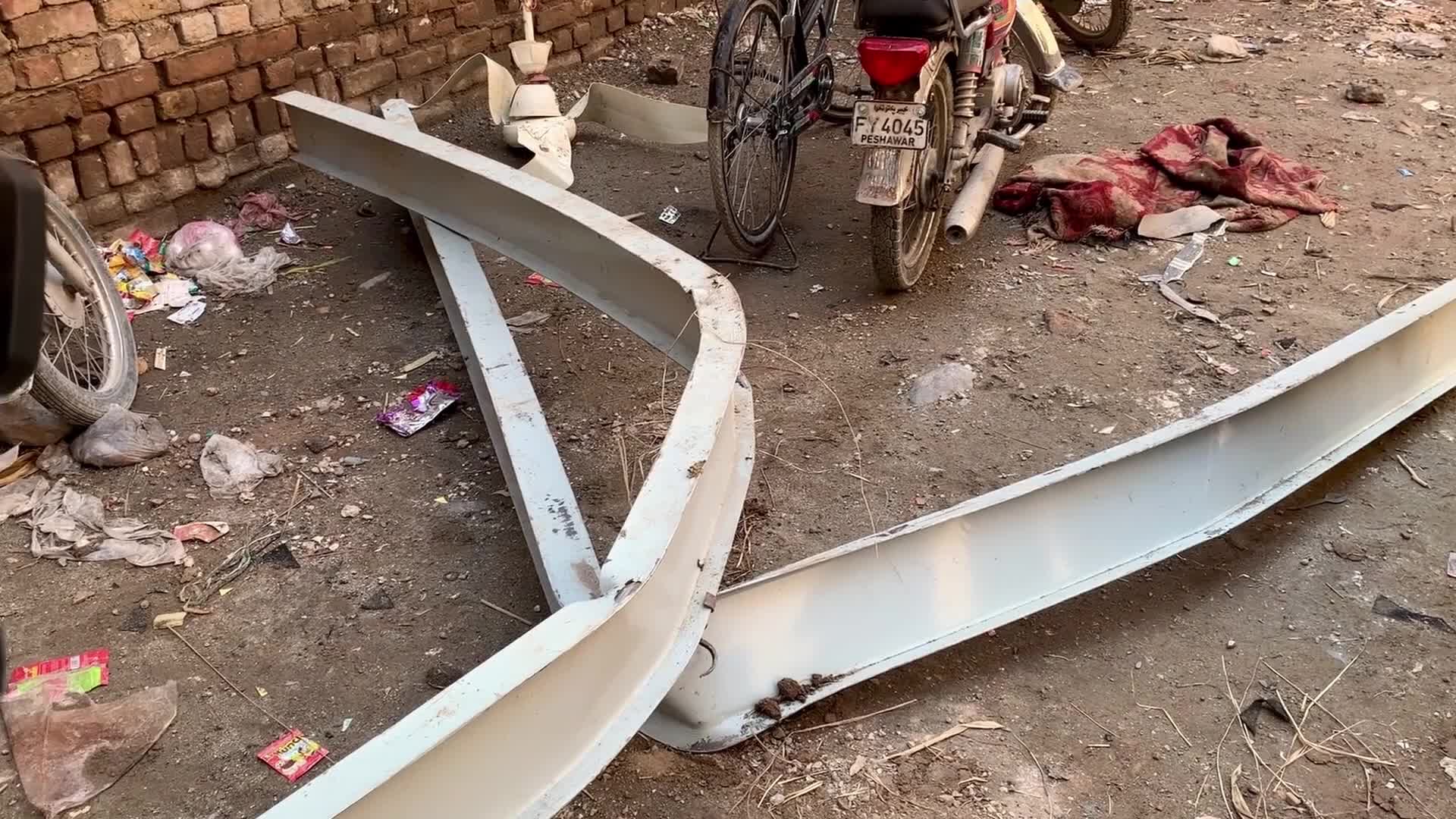 At least 27 schoolchildren klled in classroom roof collapse in Peshawar