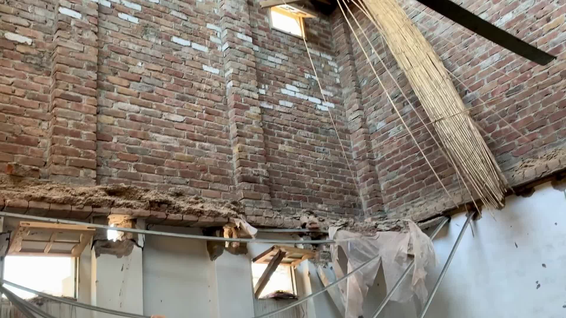 At least 27 schoolchildren klled in classroom roof collapse in Peshawar