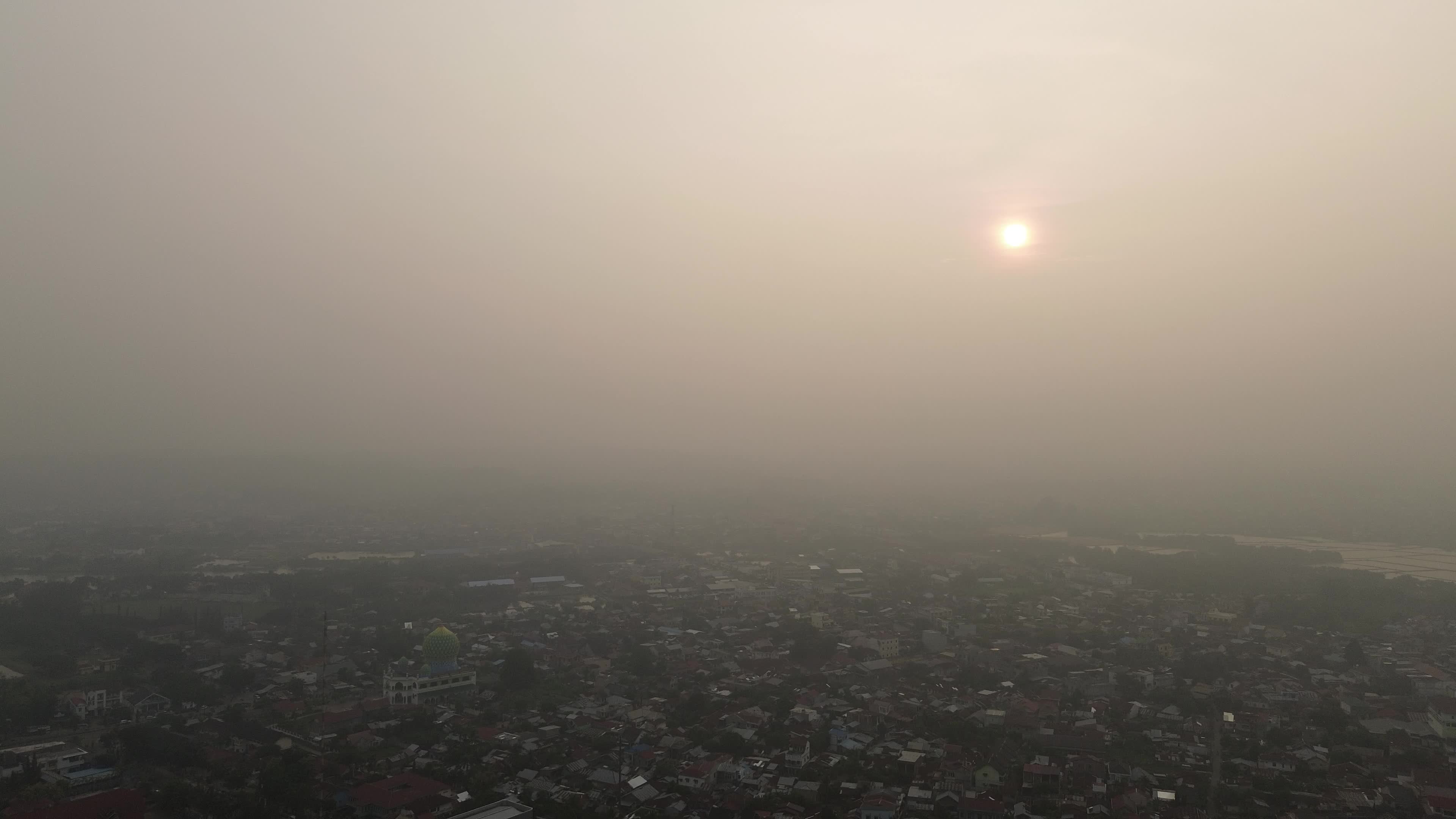 Wildfire Haze Begins Blanketing Aceh