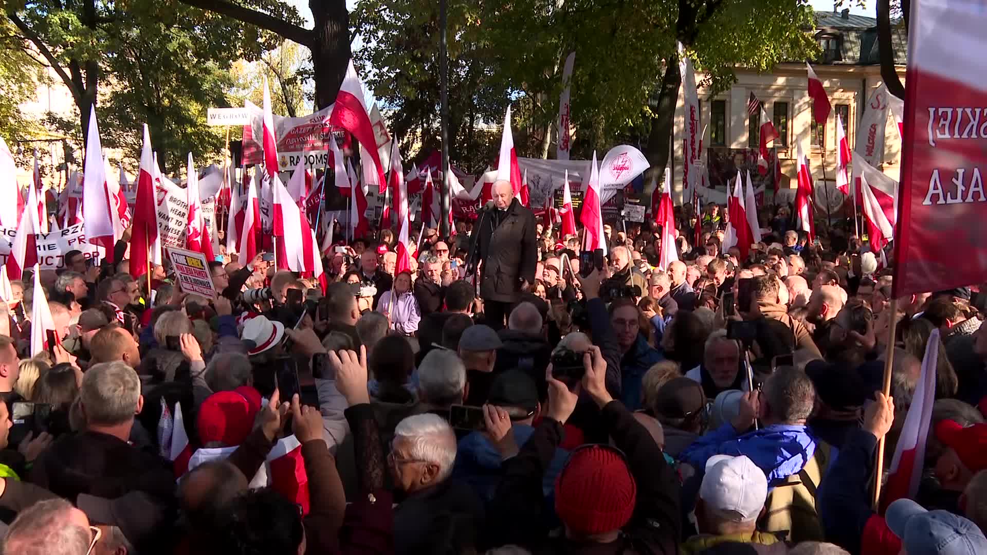 Poland: Kaczynski at opposition rally
