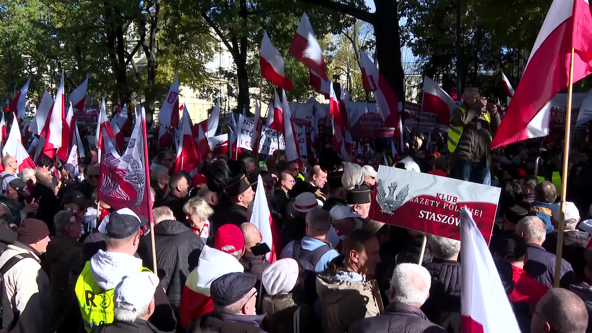 Poland: Kaczynski at opposition rally