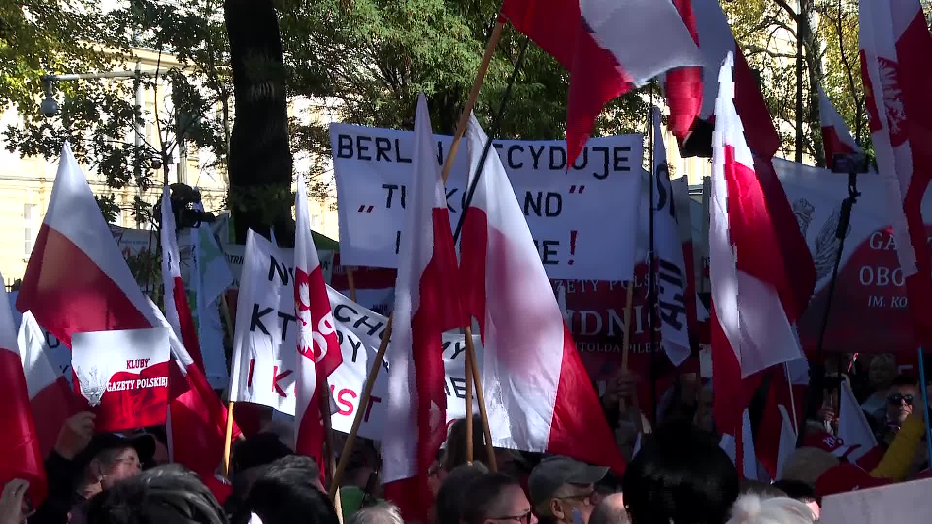 Poland: Kaczynski at opposition rally