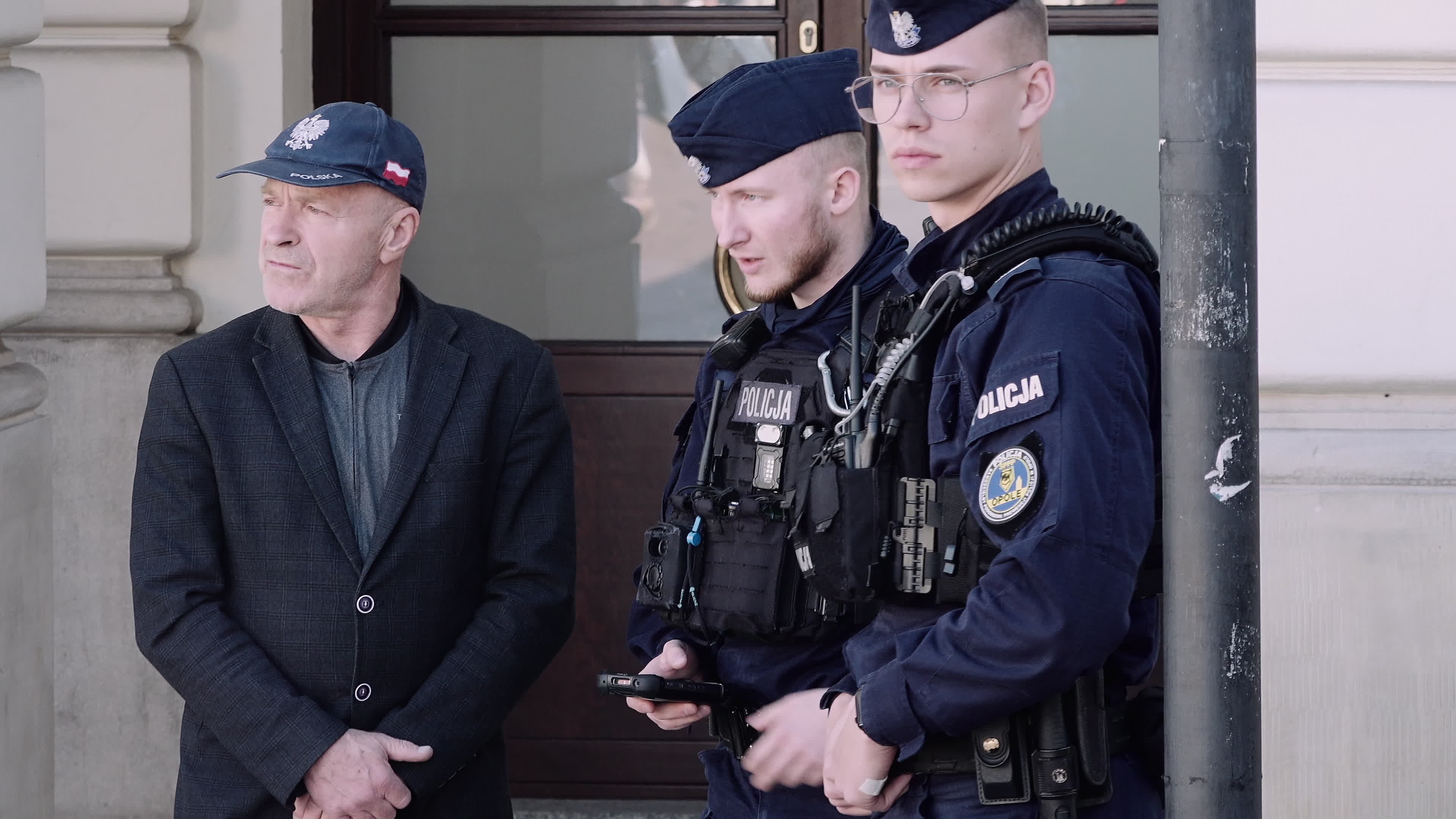 Poles rally in solidarity with Ukrainians in Warsaw