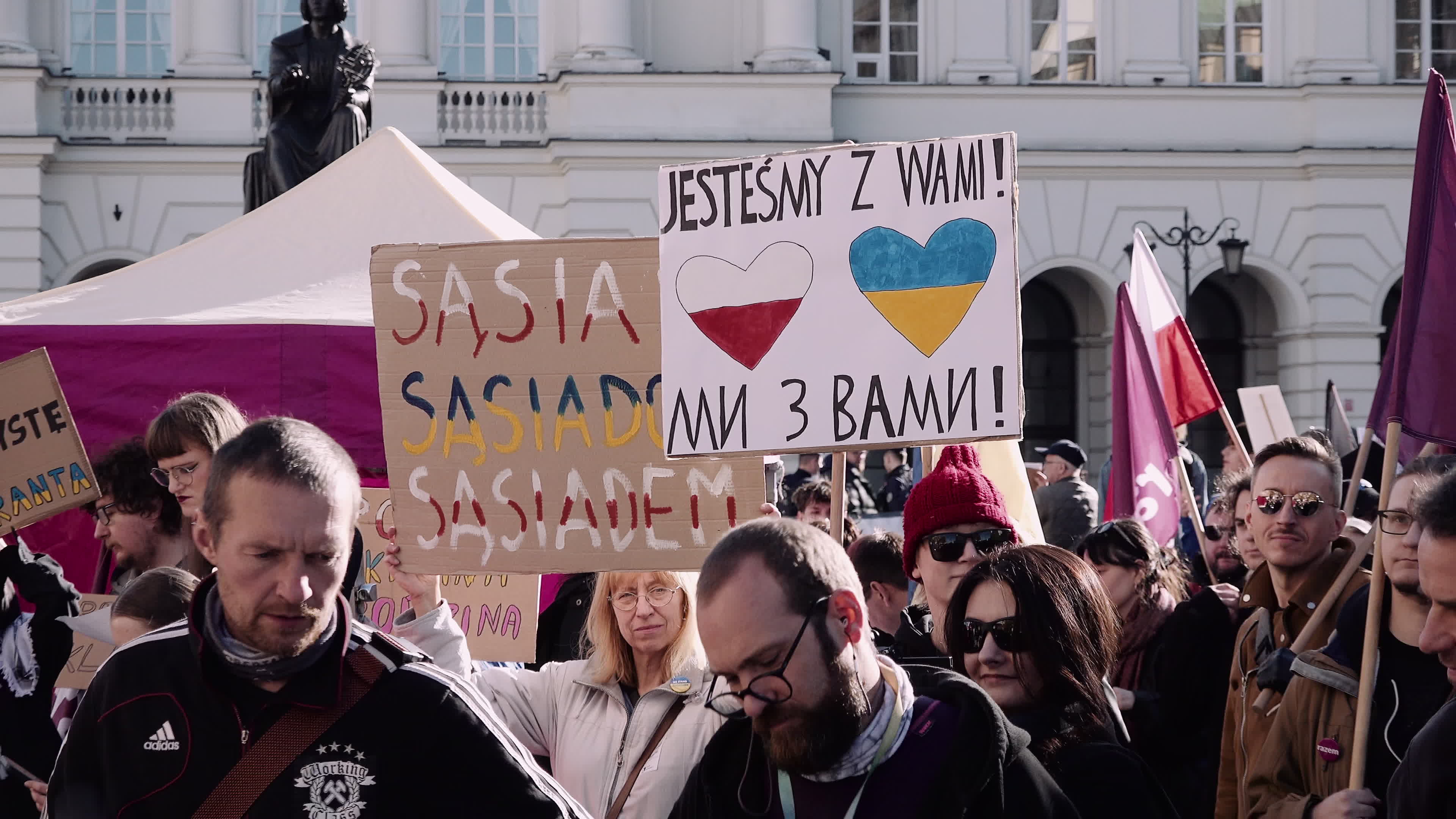 Poles rally in solidarity with Ukrainians in Warsaw