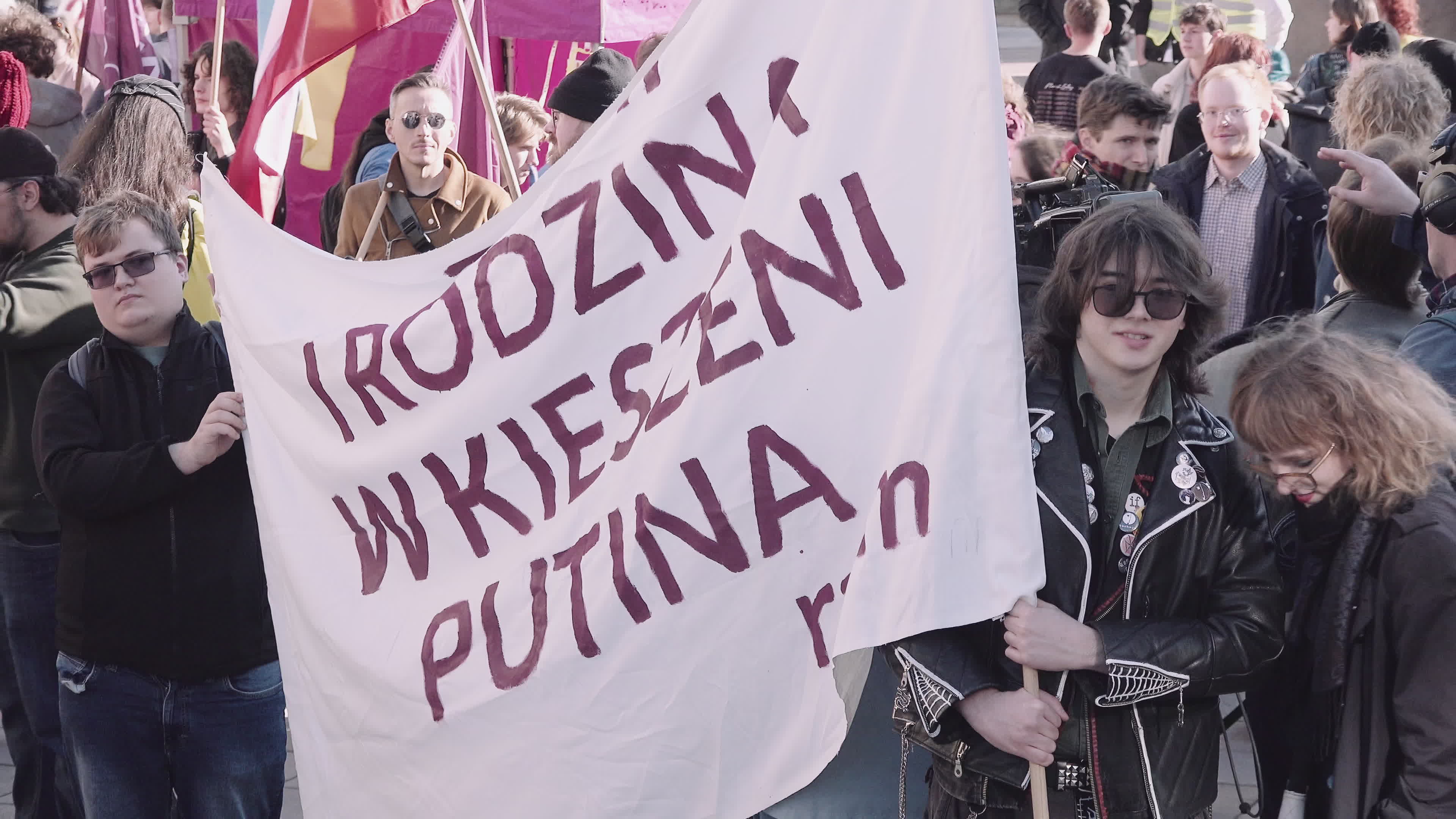 Poles rally in solidarity with Ukrainians in Warsaw