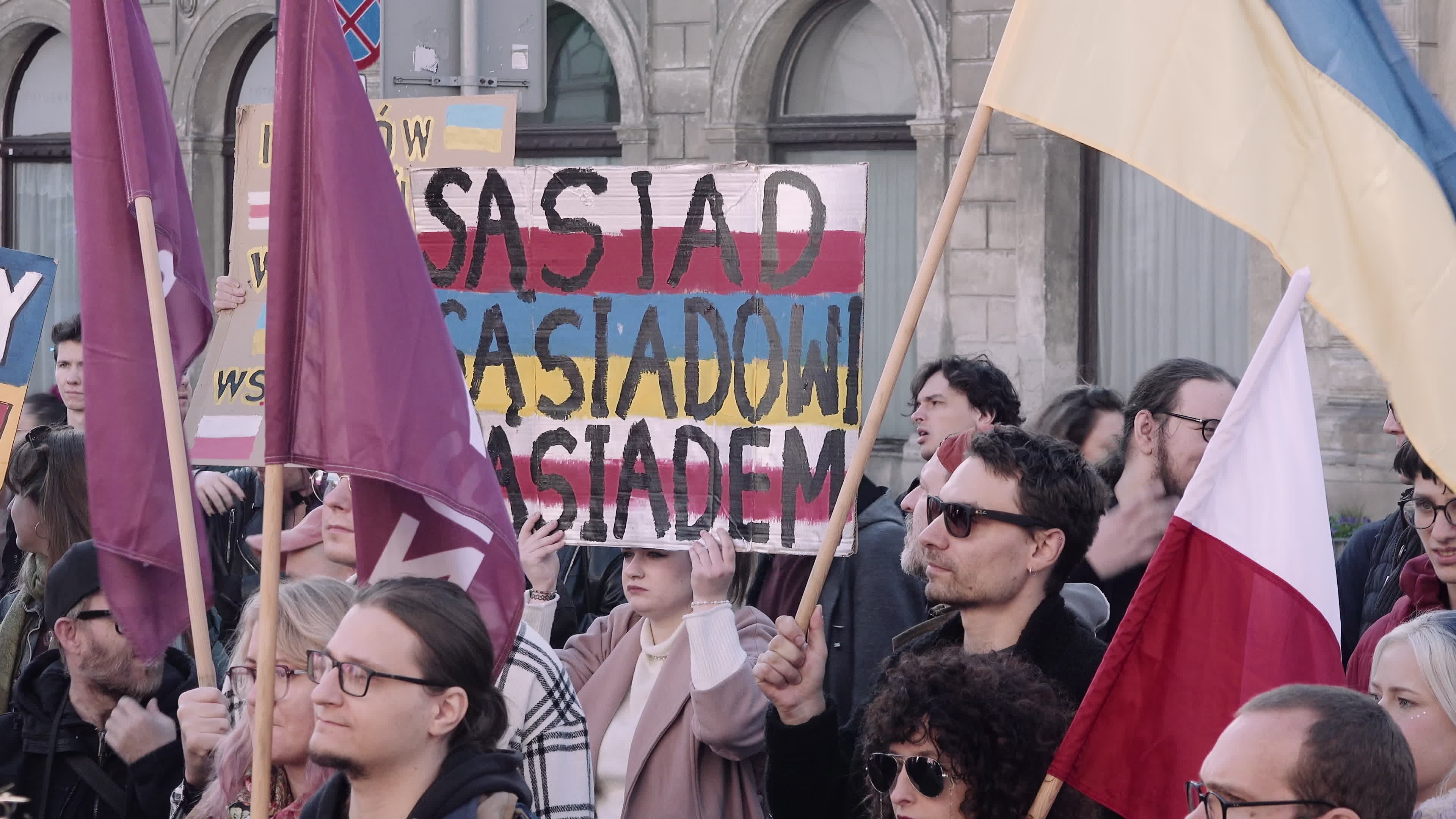 Poles rally in solidarity with Ukrainians in Warsaw