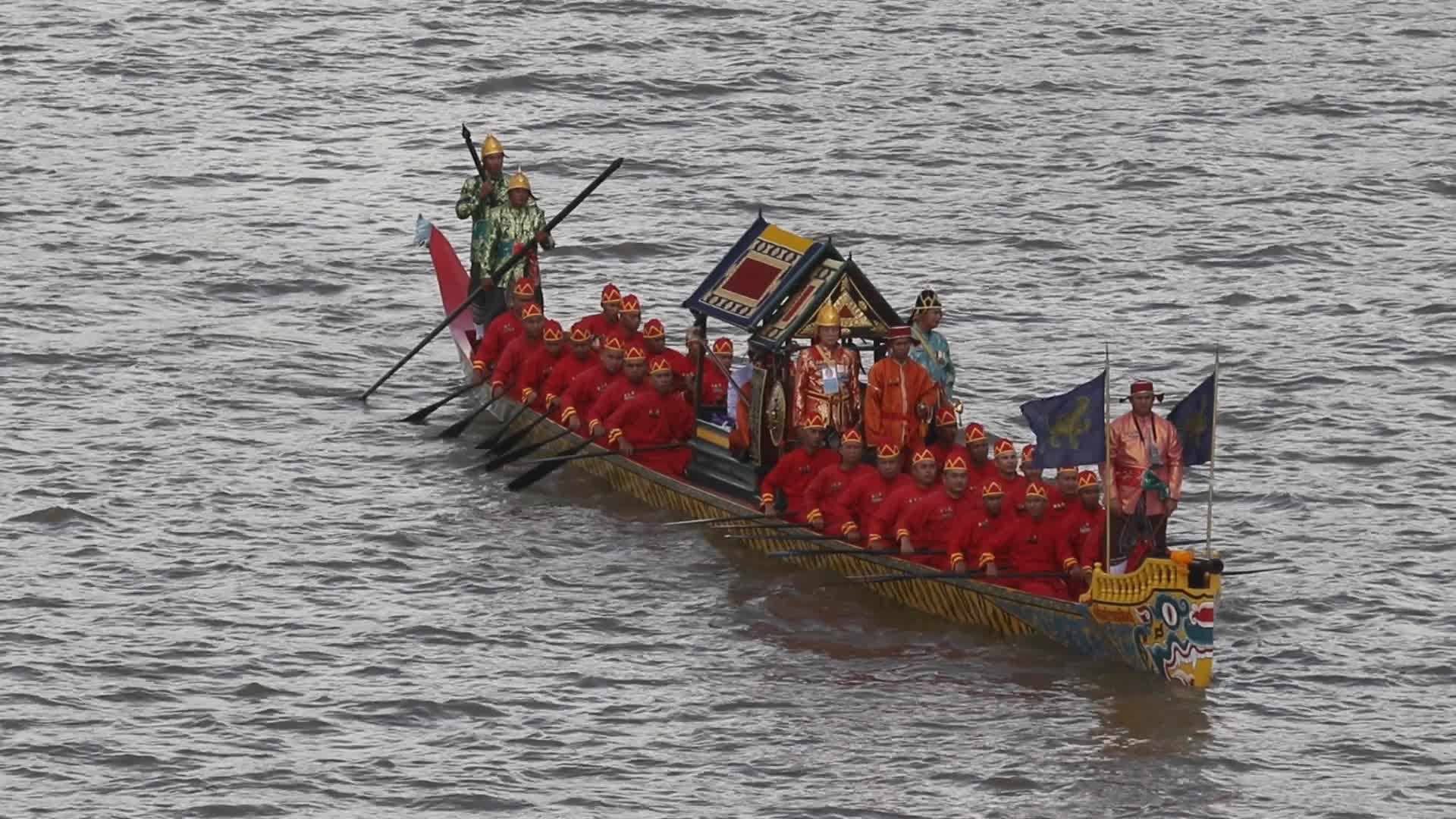 The rehearsal of Royal Barge procession.
