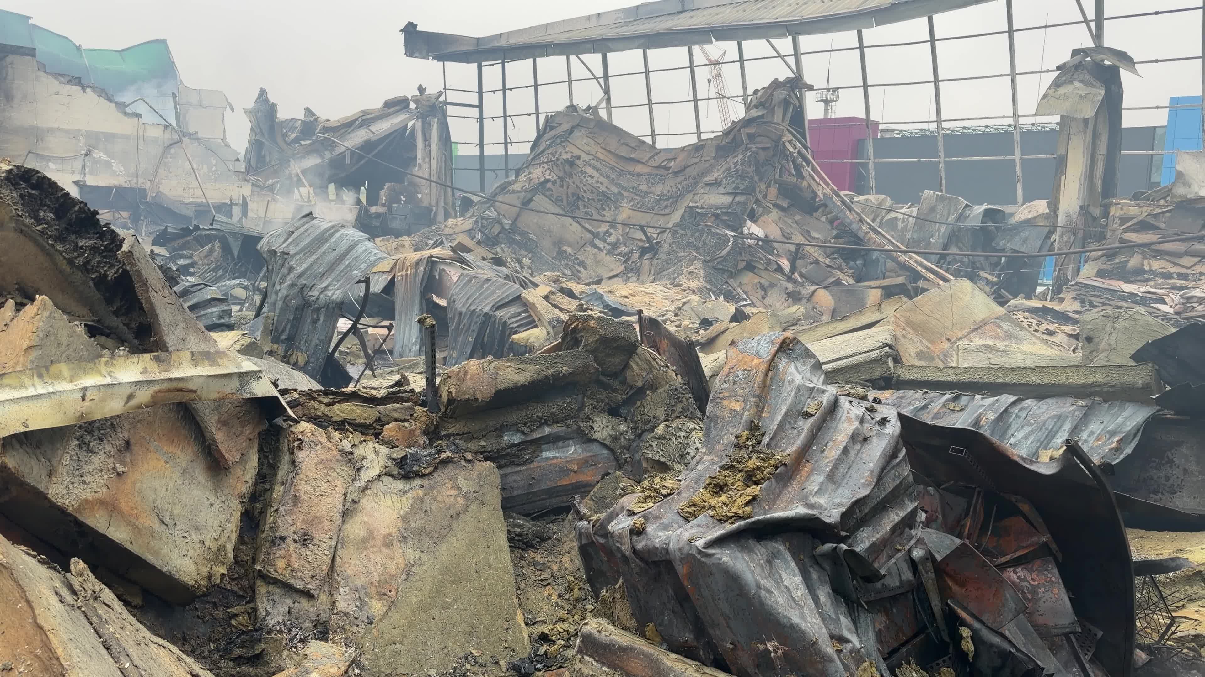 The aftermath of a Russian attack on several shopping centers in Kyiv
