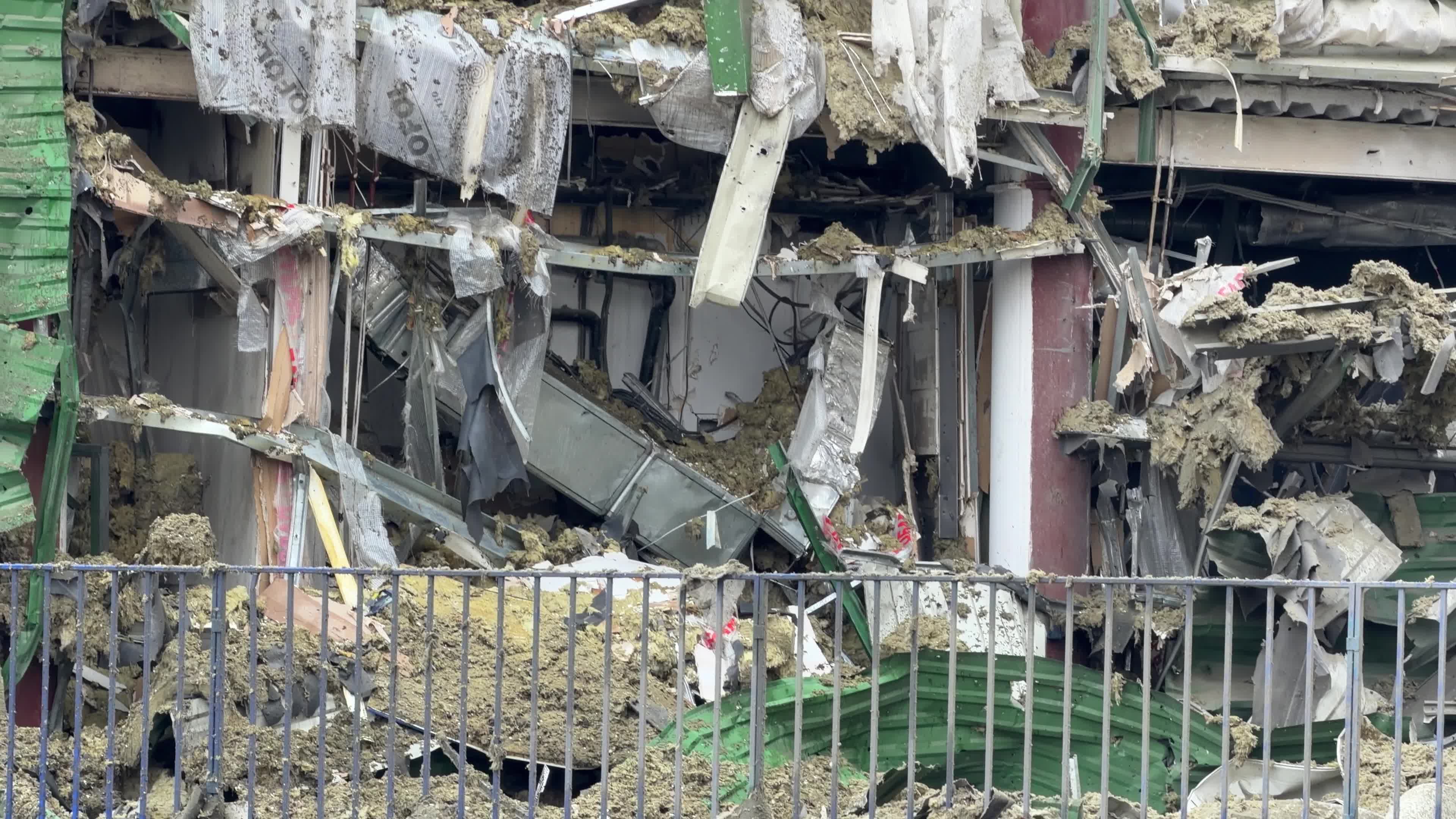 The aftermath of a Russian attack on several shopping centers in Kyiv