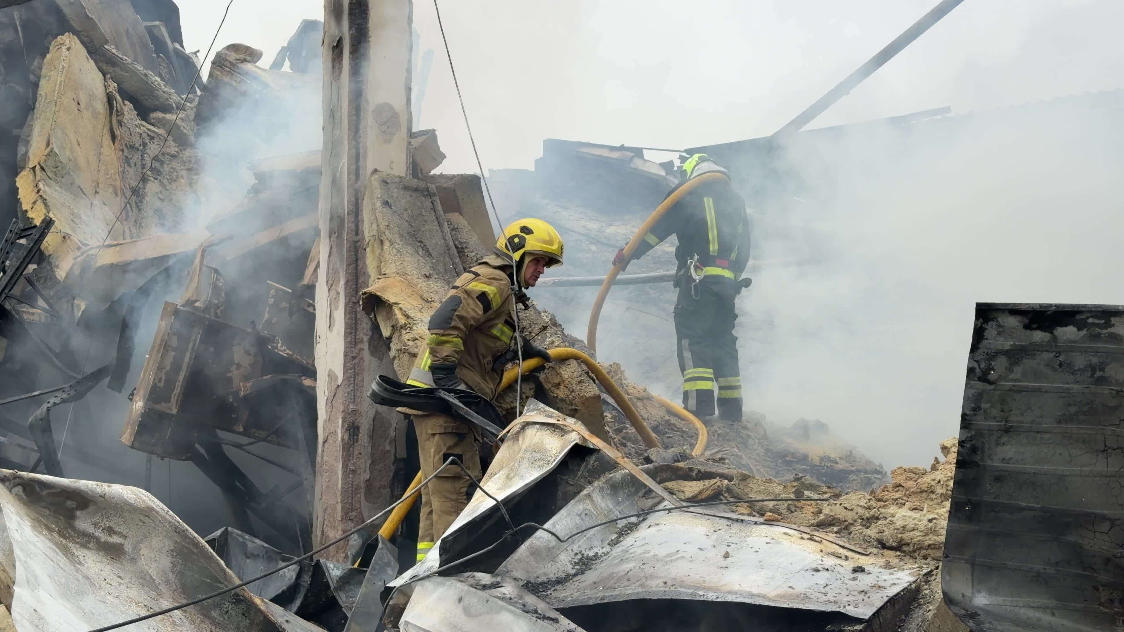 The aftermath of a Russian attack on several shopping centers in Kyiv