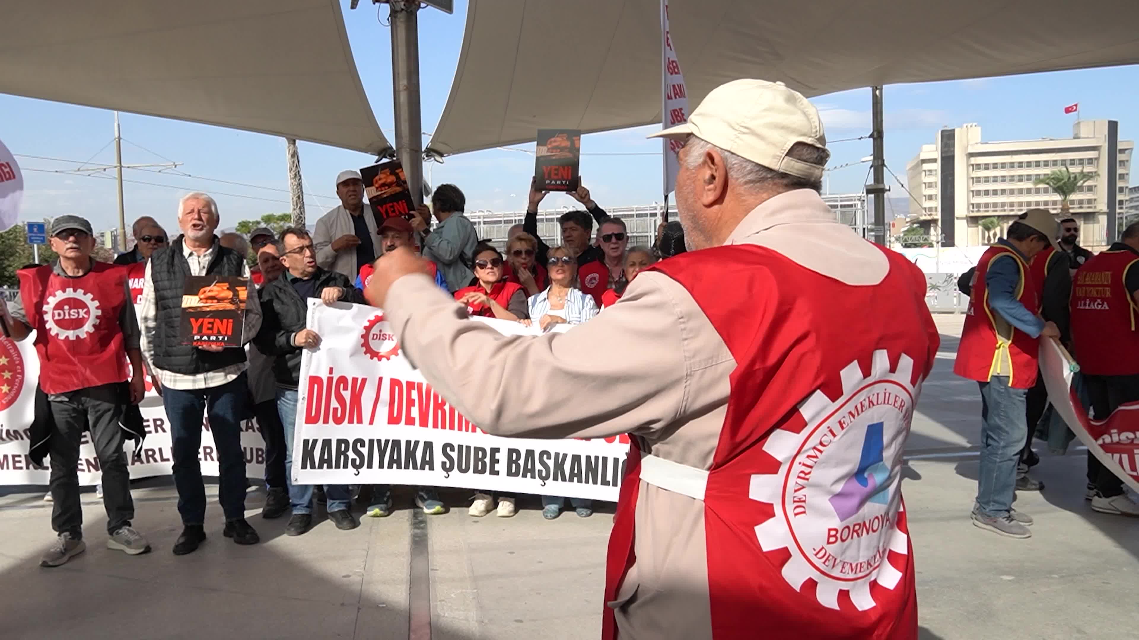 DISK Dev Emekli-Sen Protests Appointment of Trustee to Halk TV