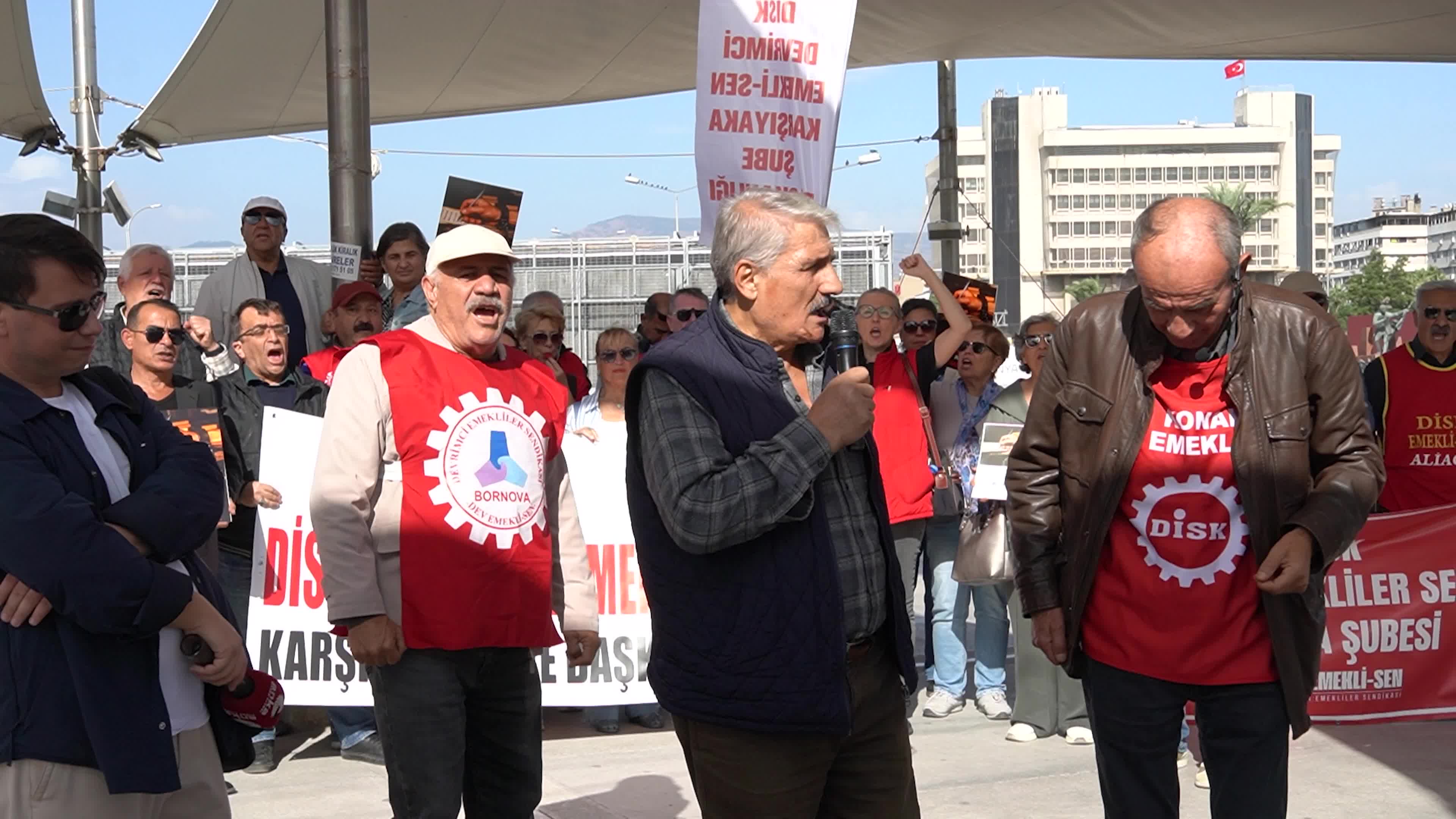 DISK Dev Emekli-Sen Protests Appointment of Trustee to Halk TV