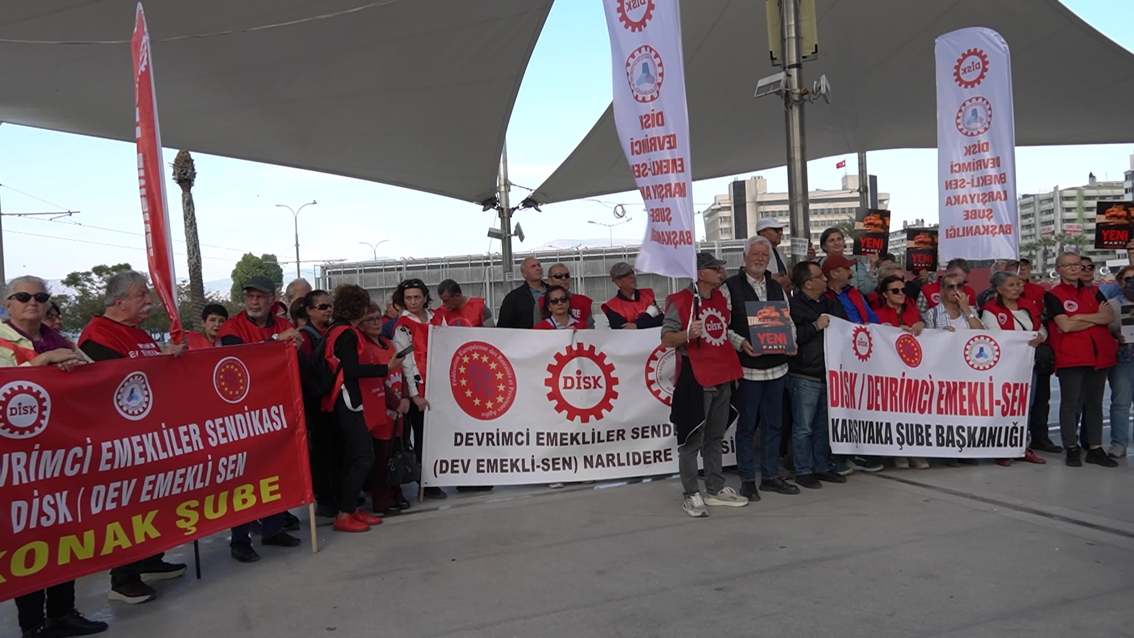 DISK Dev Emekli-Sen Protests Appointment of Trustee to Halk TV