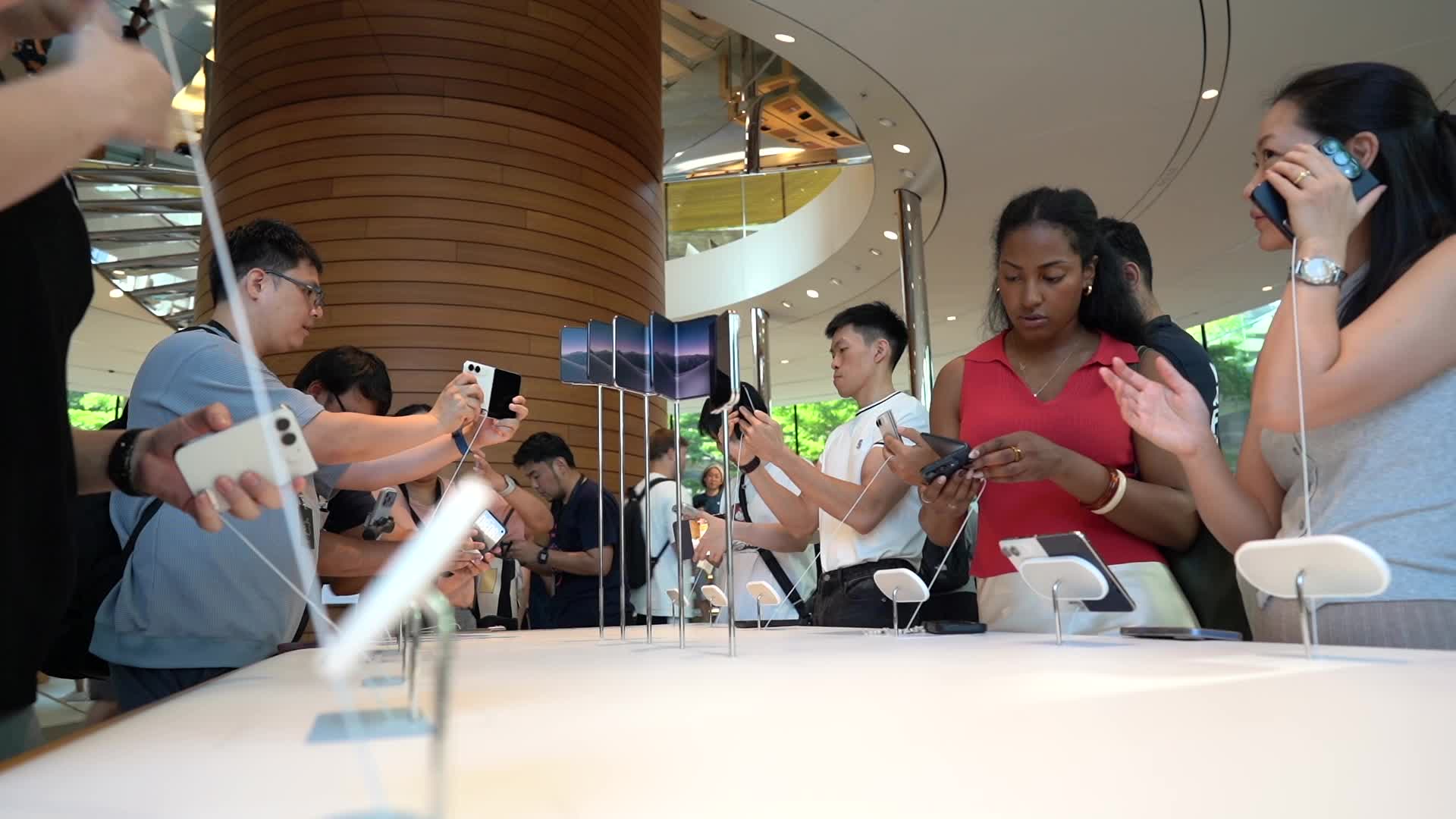 Apple Launches New iPhone Duo In Thailand.