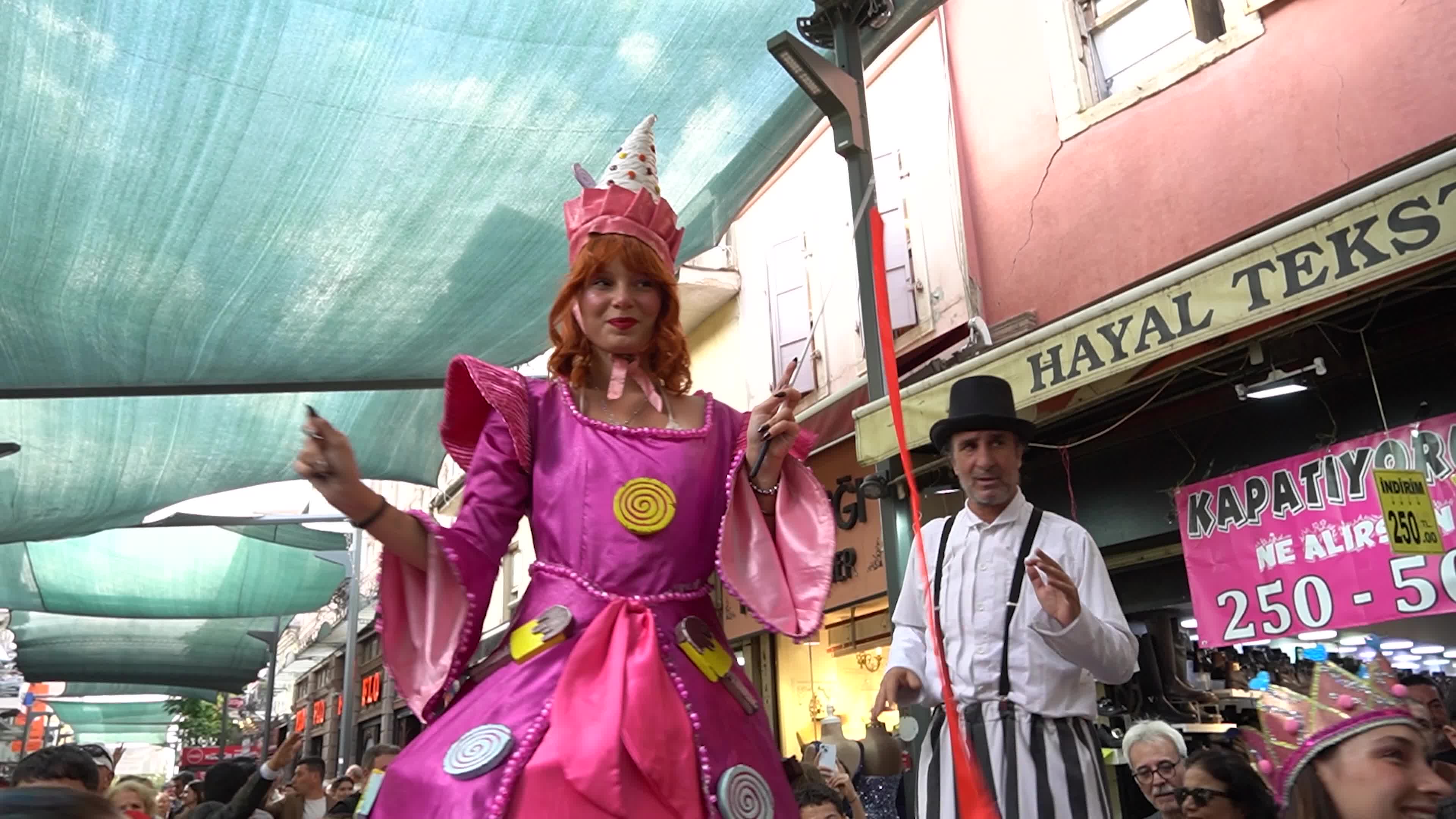 Kemeralti Festival Cortege Parade Celebrates Cultural Heritage