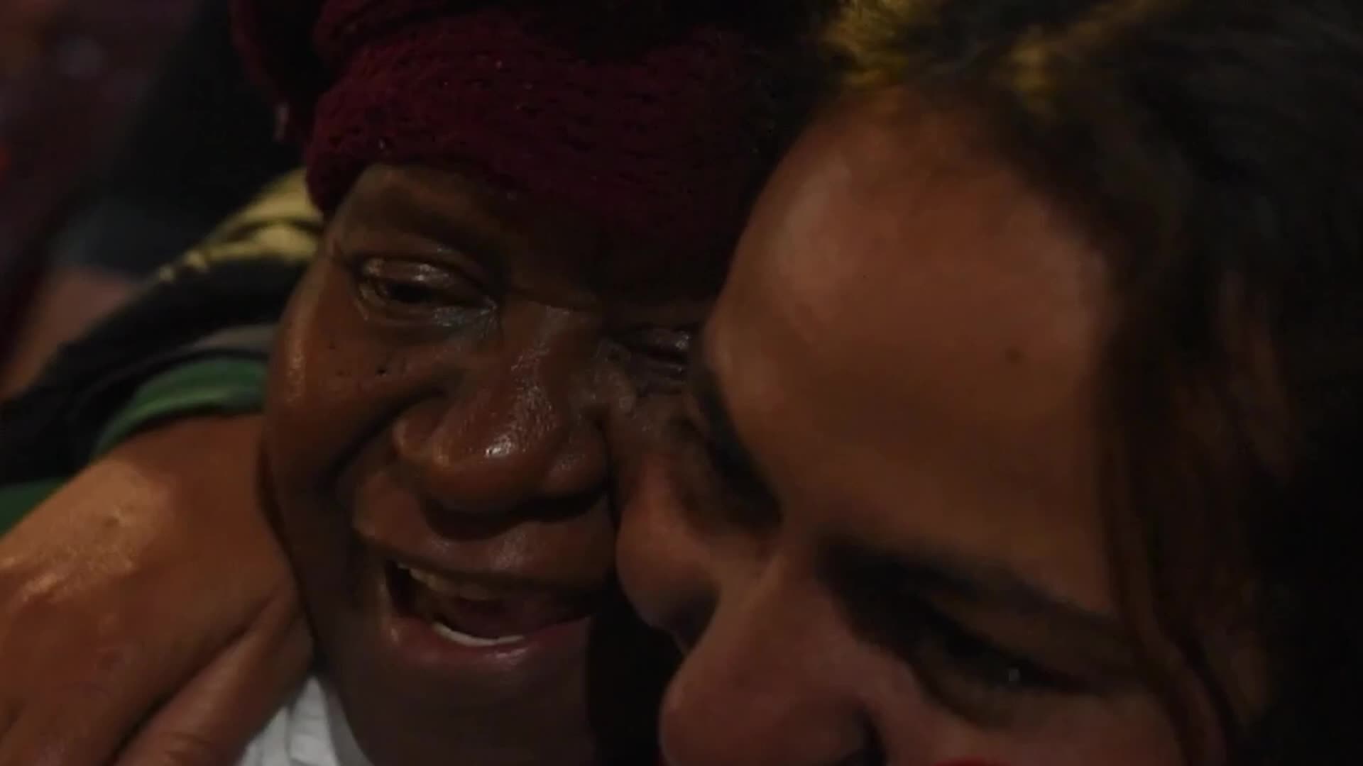 Tears of joy and relief as Lula’s reelection is confirmed on Paulista Avenue