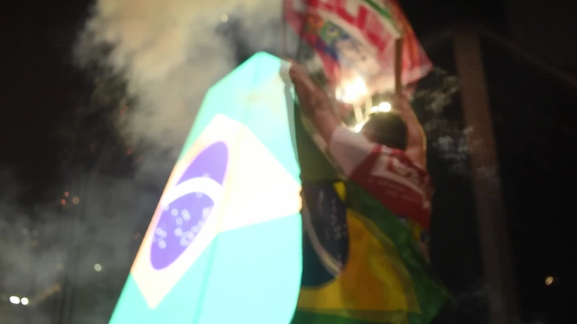 Tears of joy and relief as Lula’s reelection is confirmed on Paulista Avenue - 10/25/2026