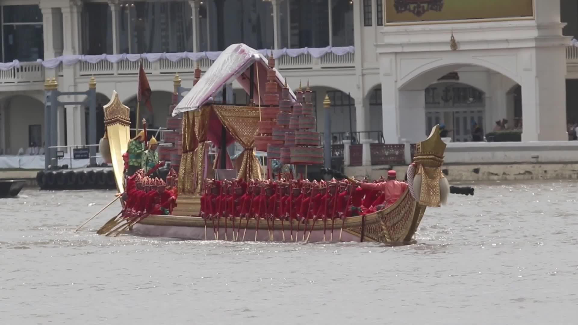 Thailand-Royal-Barge-Rehearsal