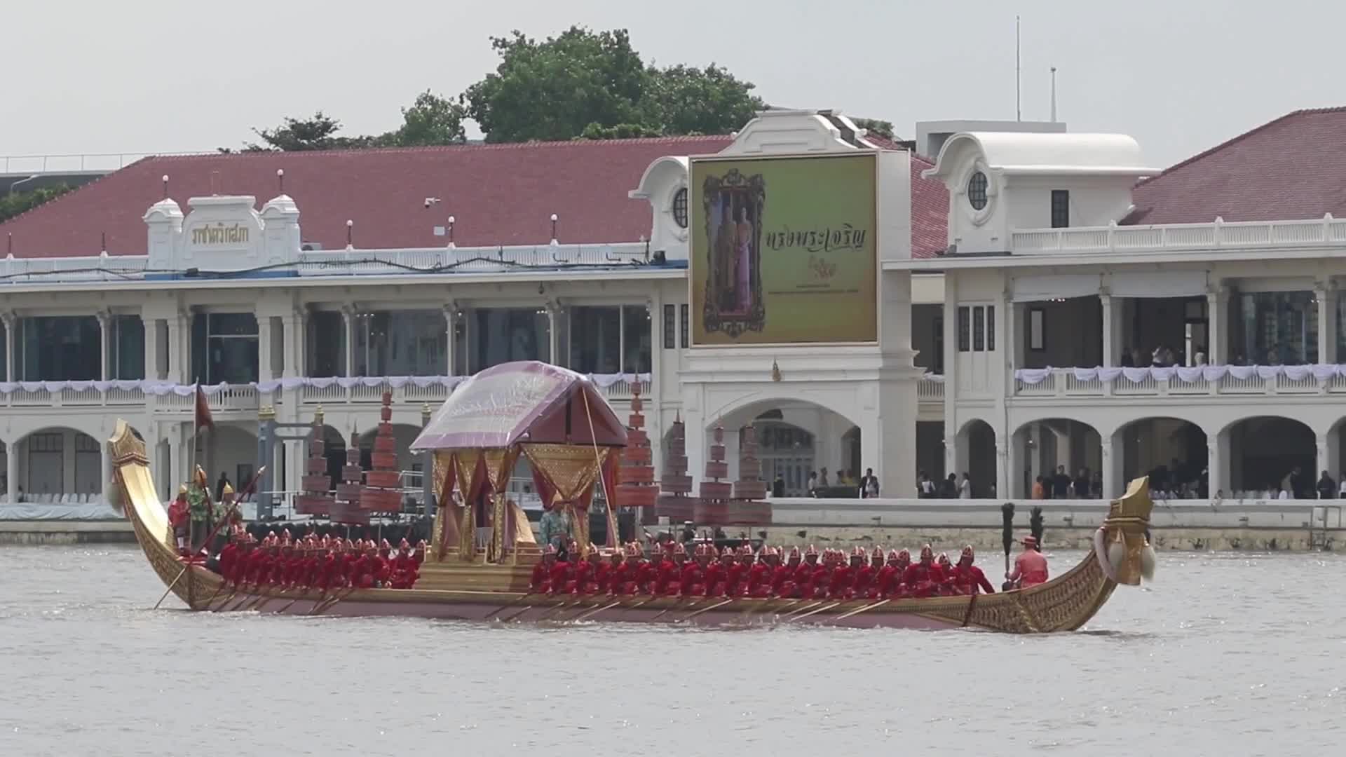 Thailand-Royal-Barge-Rehearsal