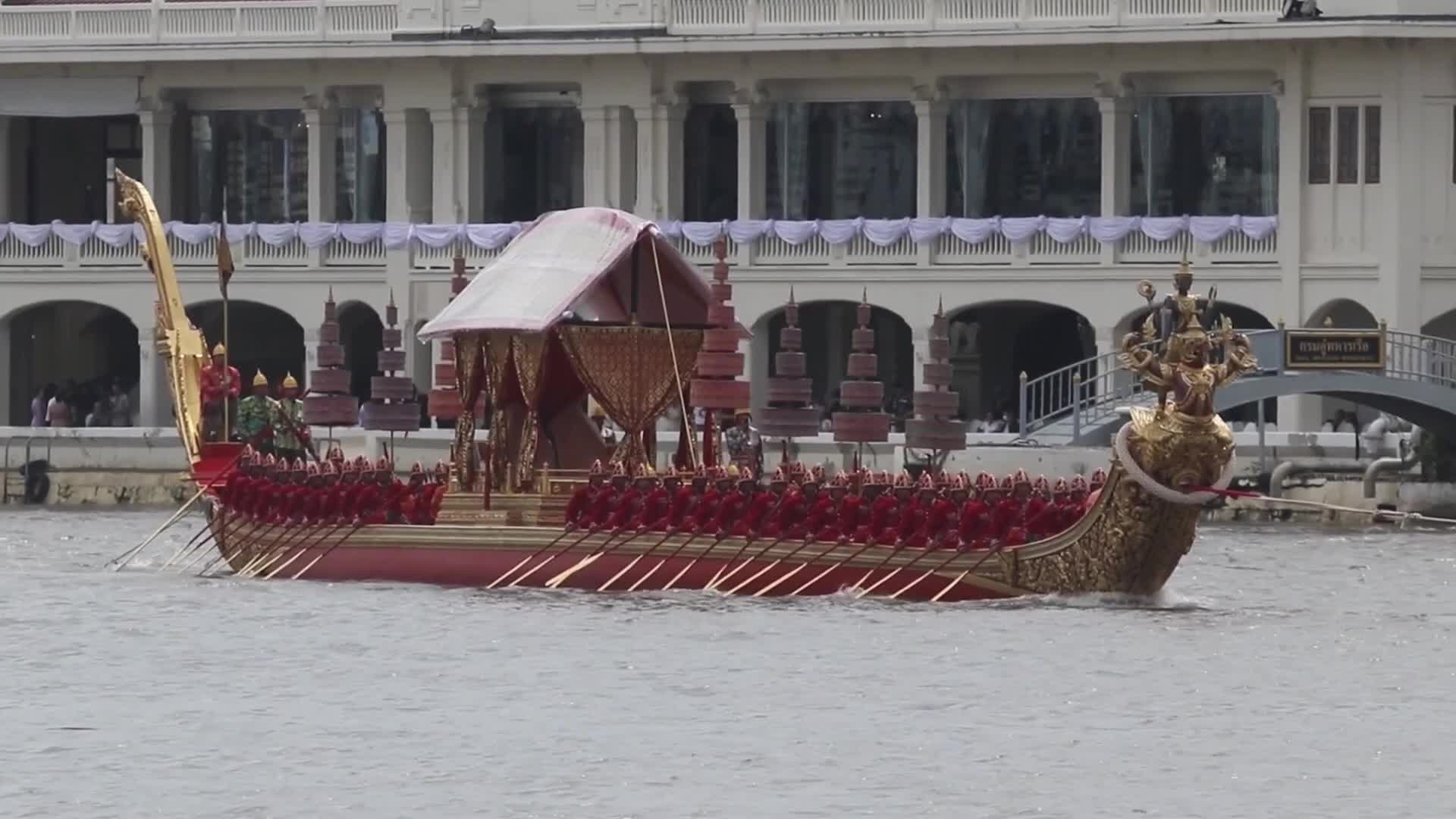 Thailand-Royal-Barge-Rehearsal