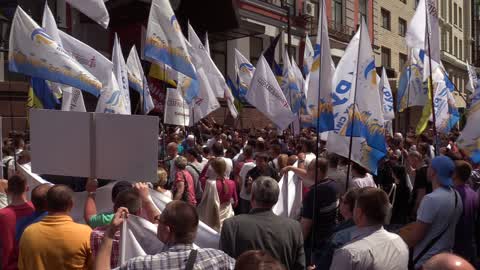Ex-Georgian president rally to register his political party in Kiev