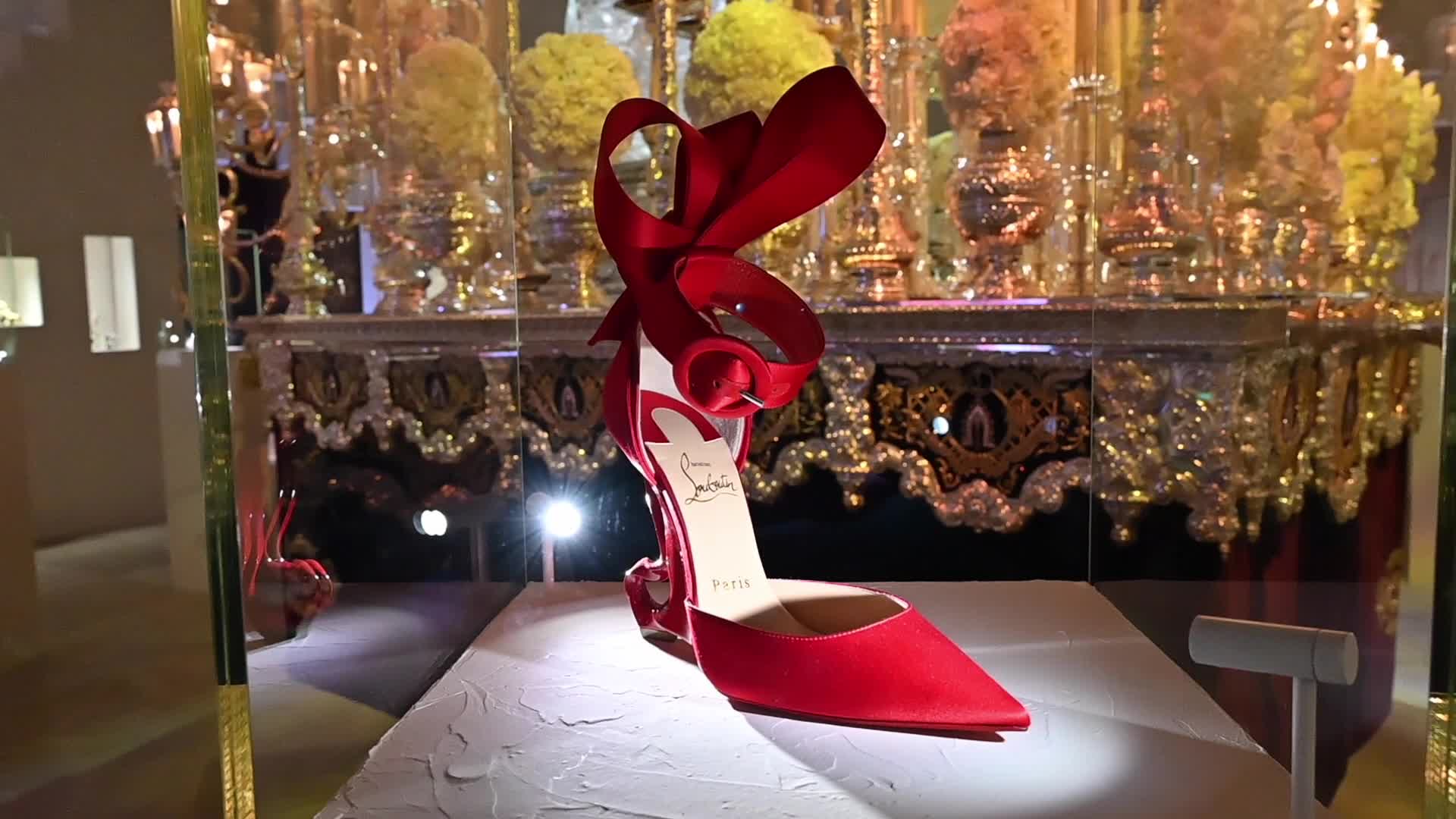 Christian Louboutin exhibition : L'Exhibition[niste]