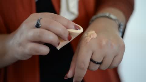 Campaigning to support cancer patients For marriage in Gaza City