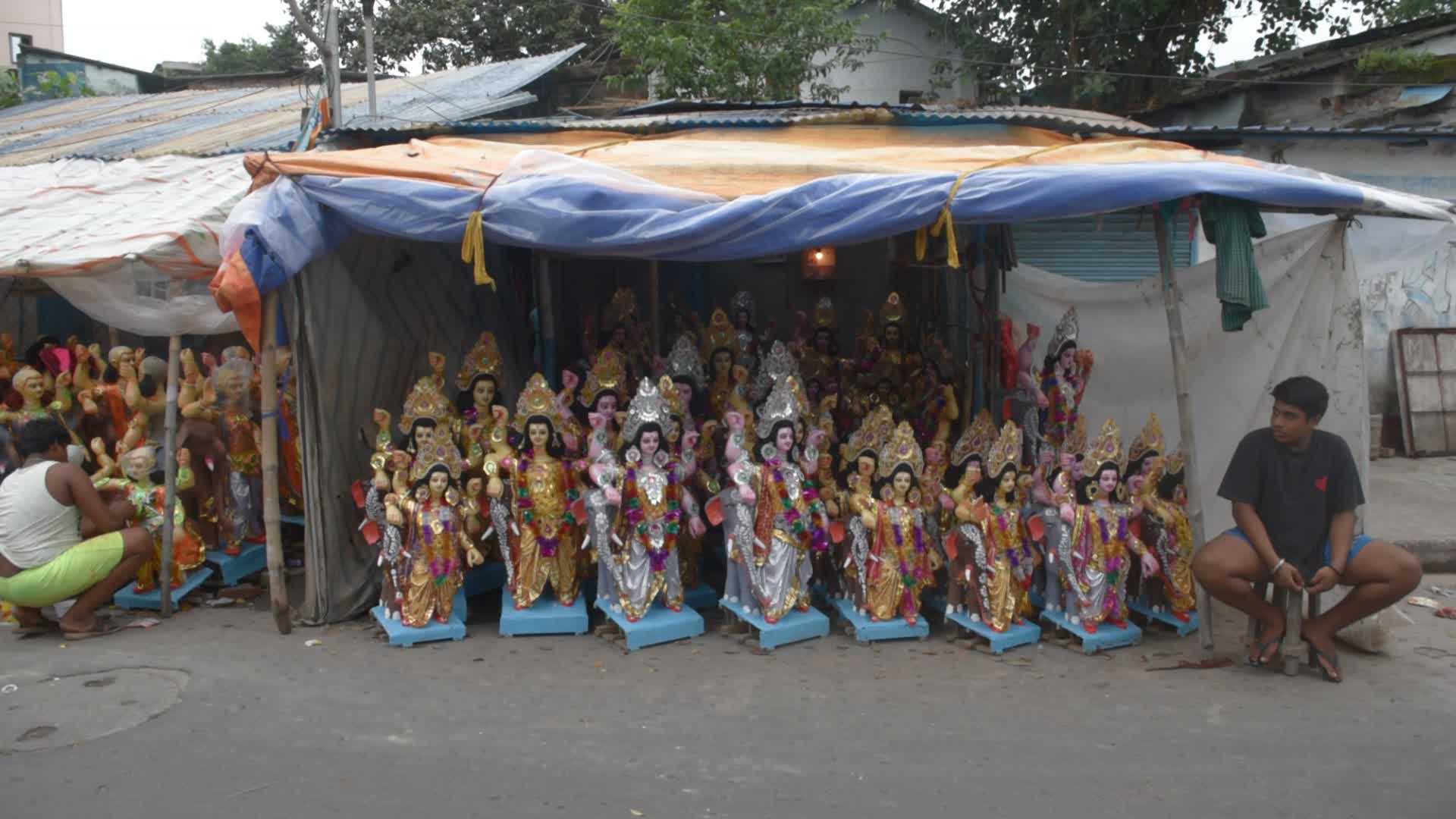 Preparation Of Vishawakarma Puja Amid Coronavirus Emergency In Kolkata