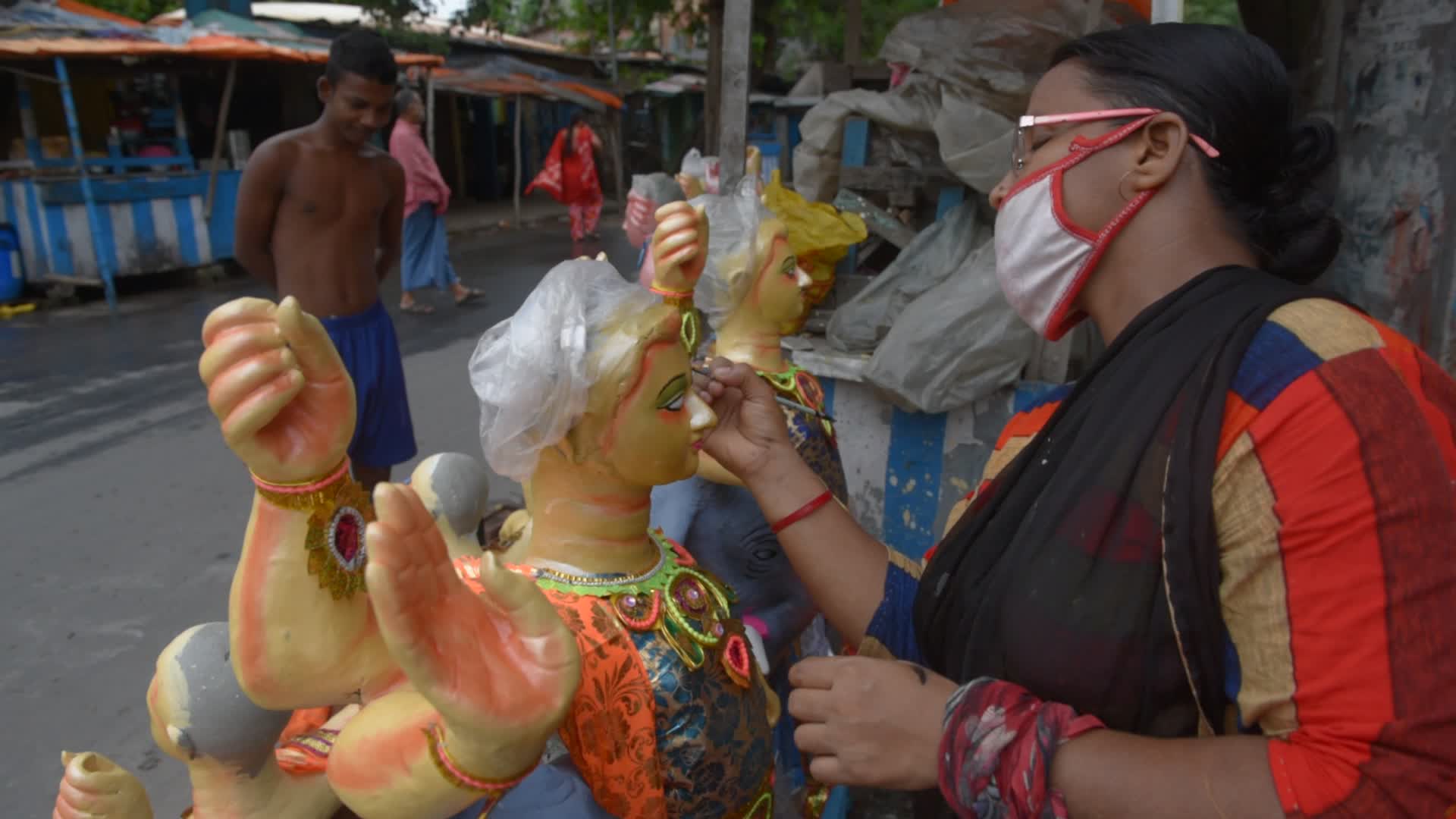 Preparation Of Vishawakarma Puja Amid Coronavirus Emergency In Kolkata