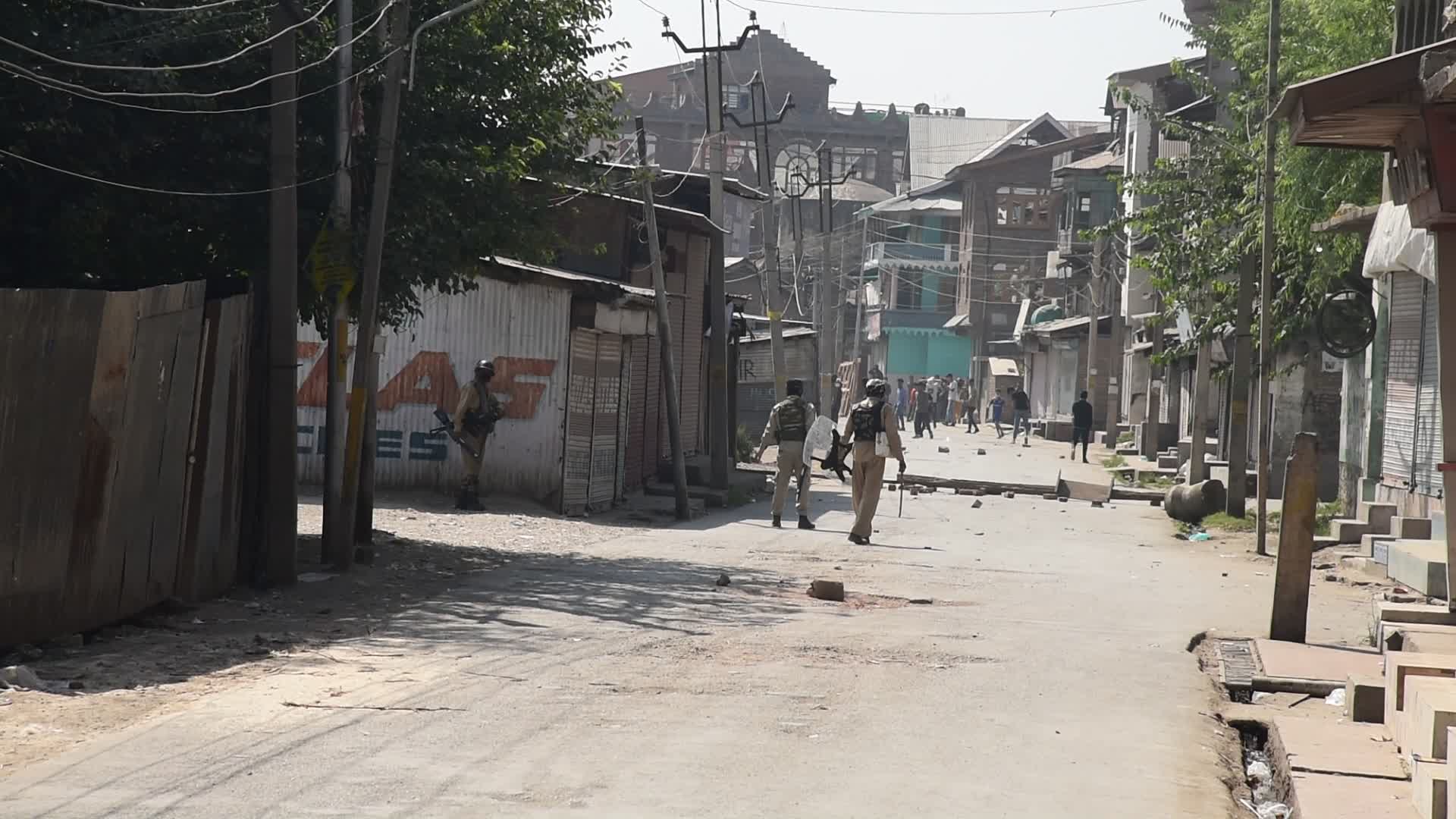 Clashes after woman, suspected rebels killed in Kashmir fighting