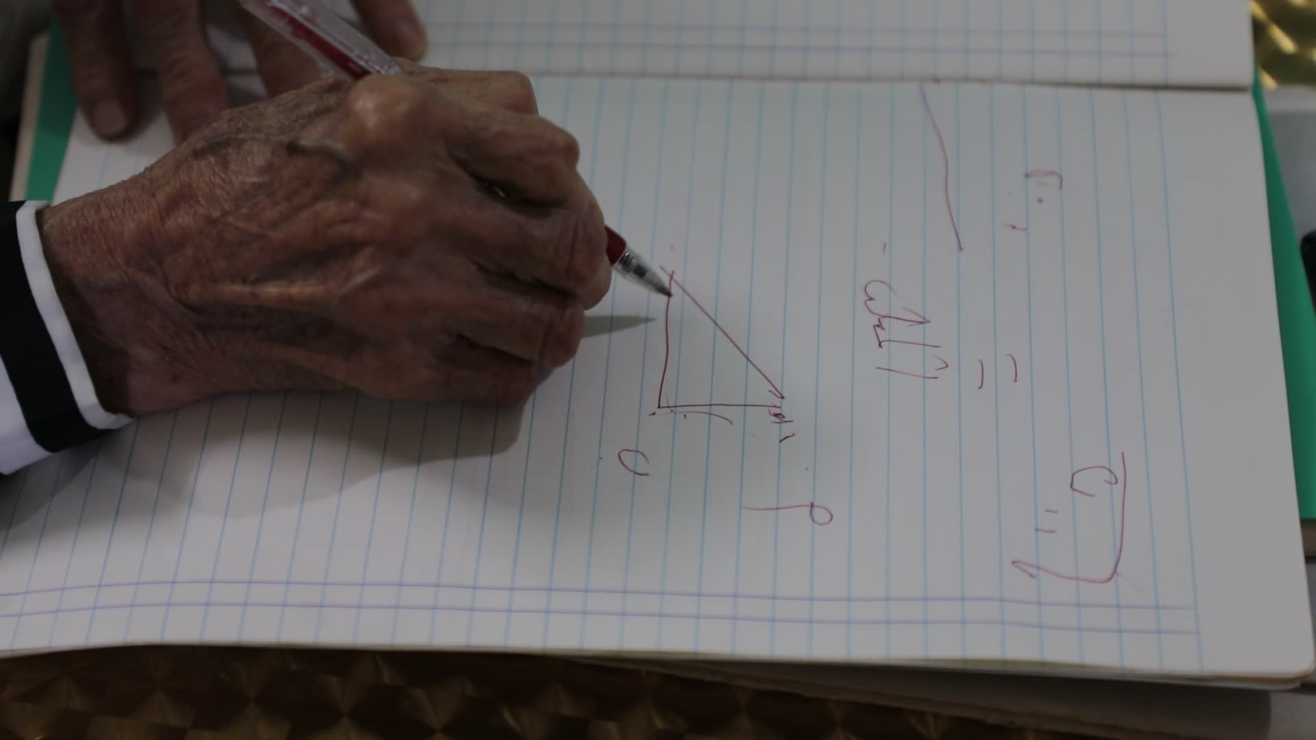 80-year teacher teach to students amid the COVID-19 pandemic in Gaza