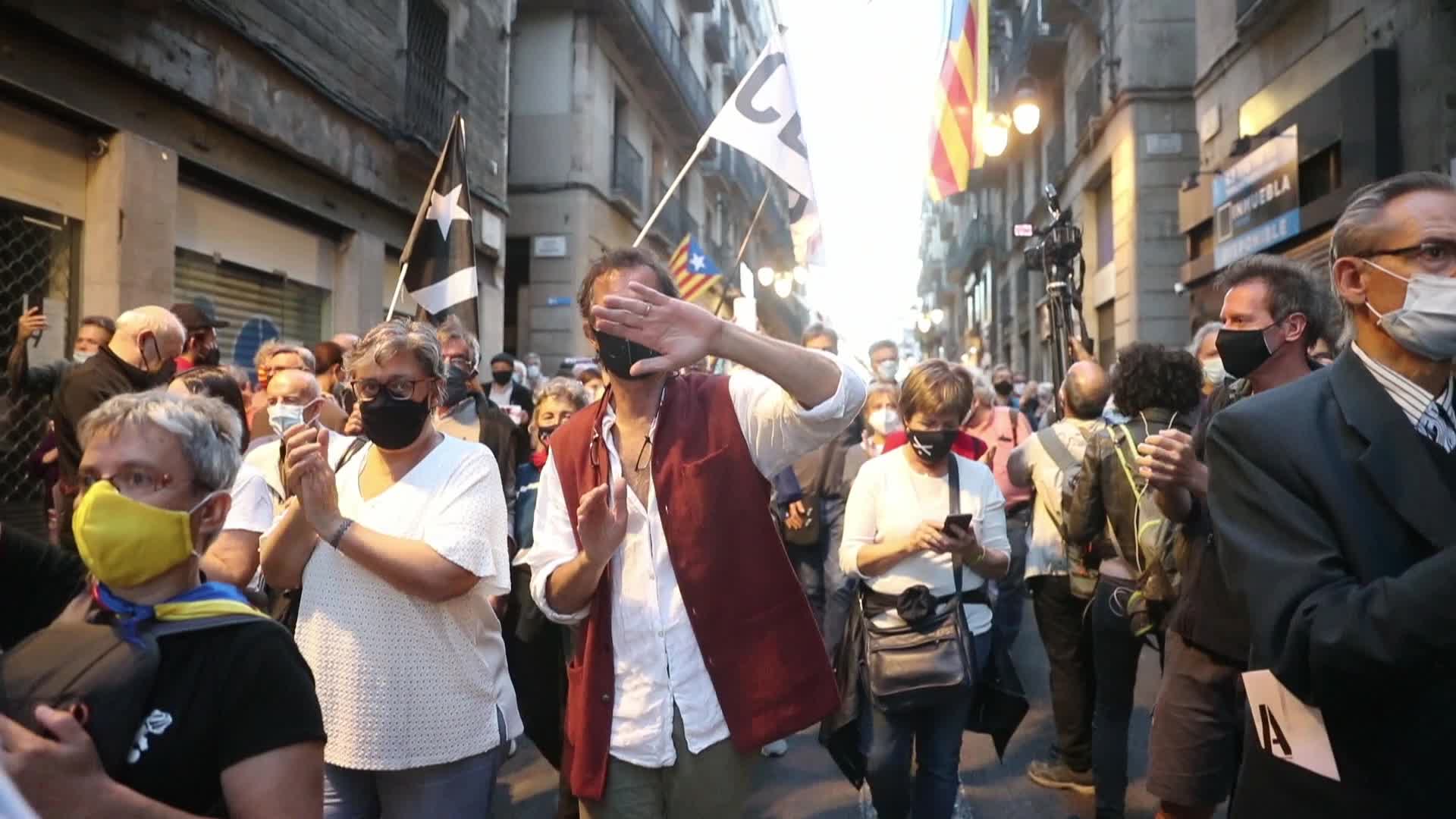 Protest In Barcelona As Court Upholds Quim Torra Ban From Office