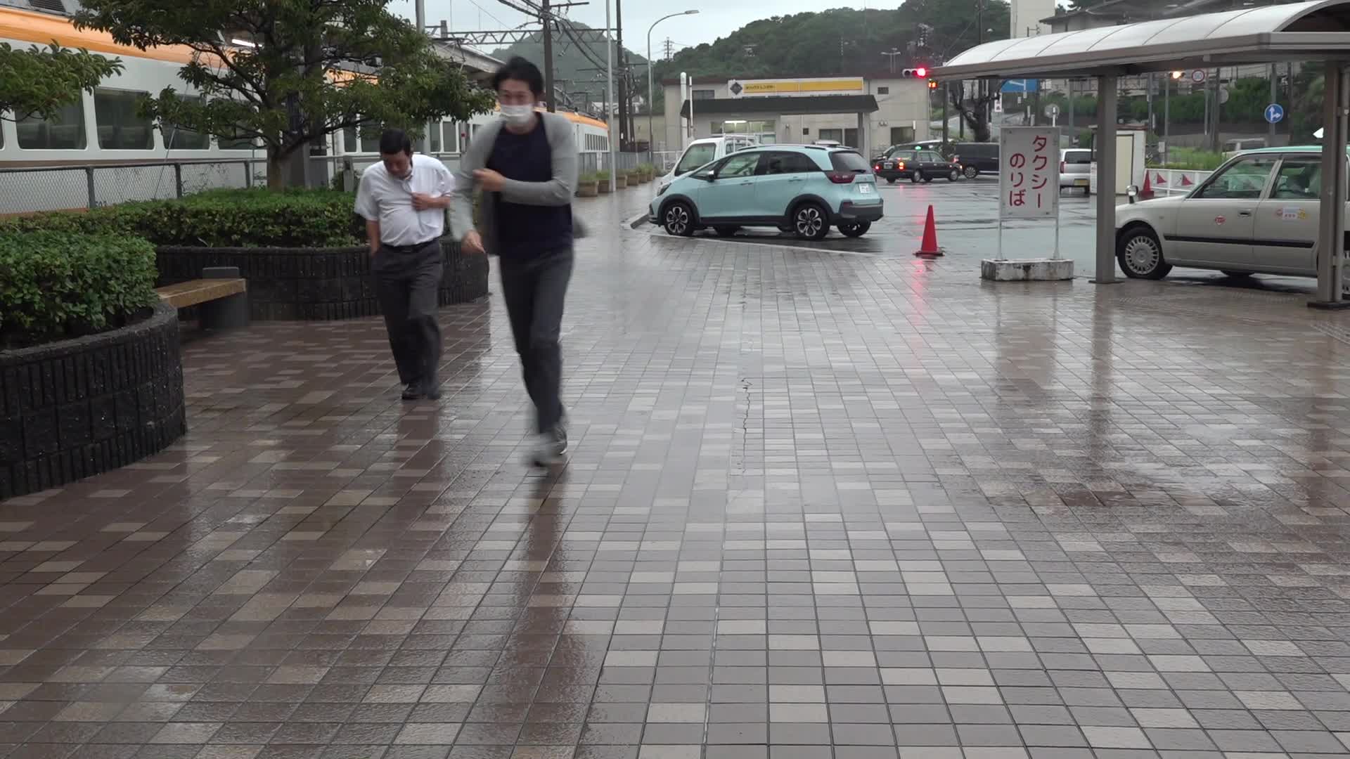 Typhoon Chan-hom threatens western Japan