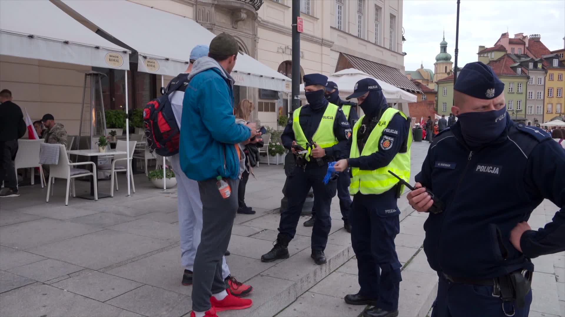 Protest against compulsory mask wearing in Poland