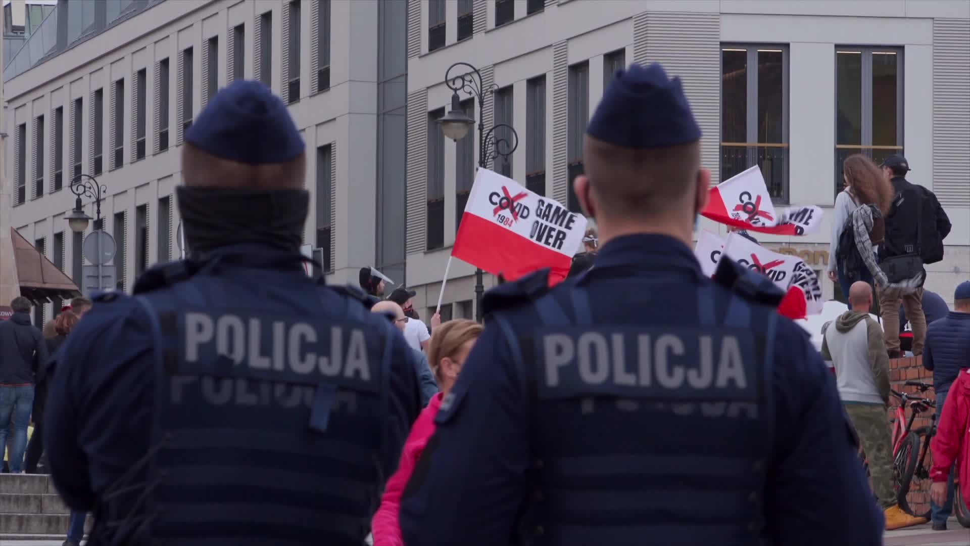 Protest against compulsory mask wearing in Poland