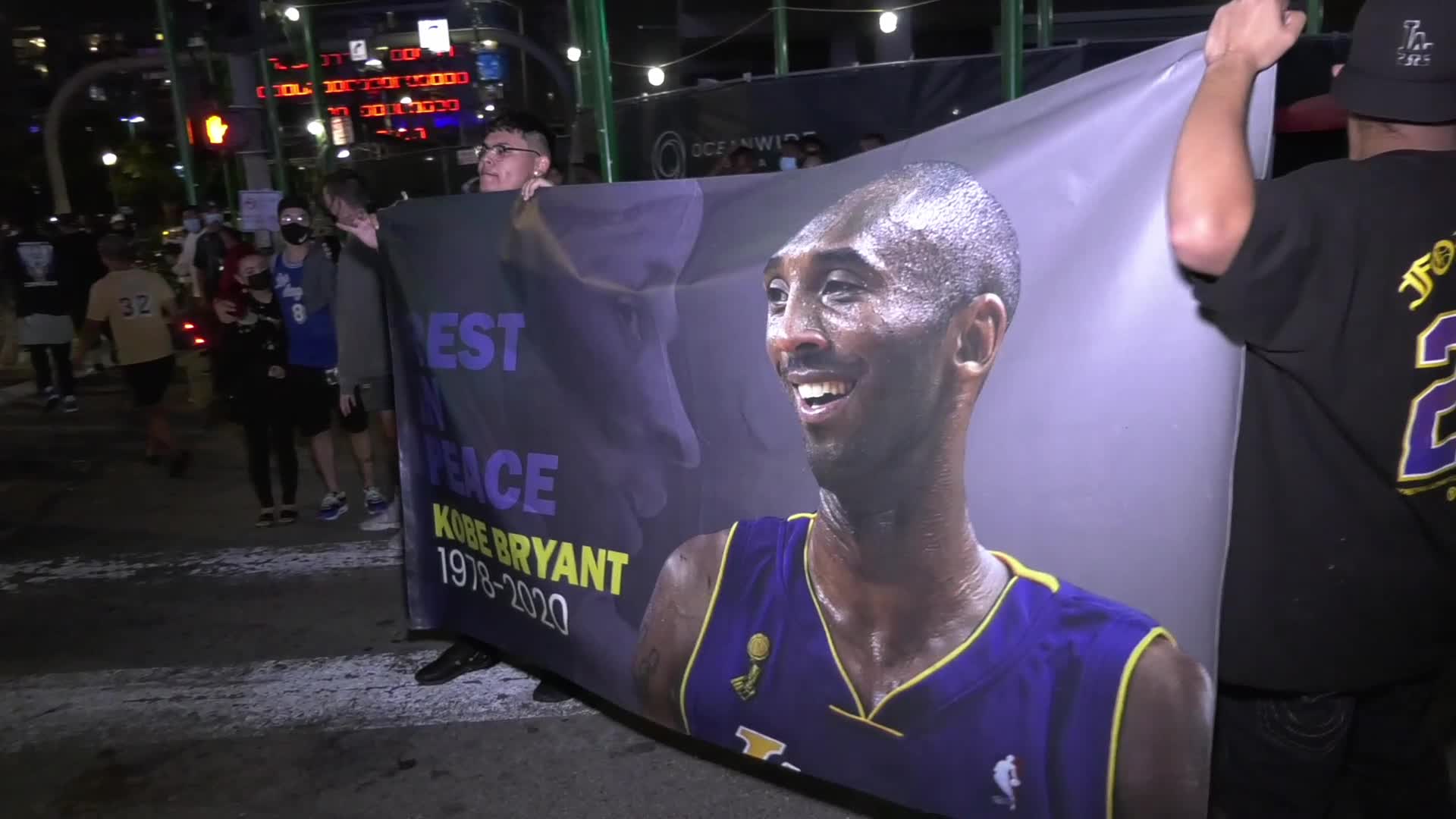 Lakers fans celebrate championship win 2020 chanting Kobe at Staples Center
