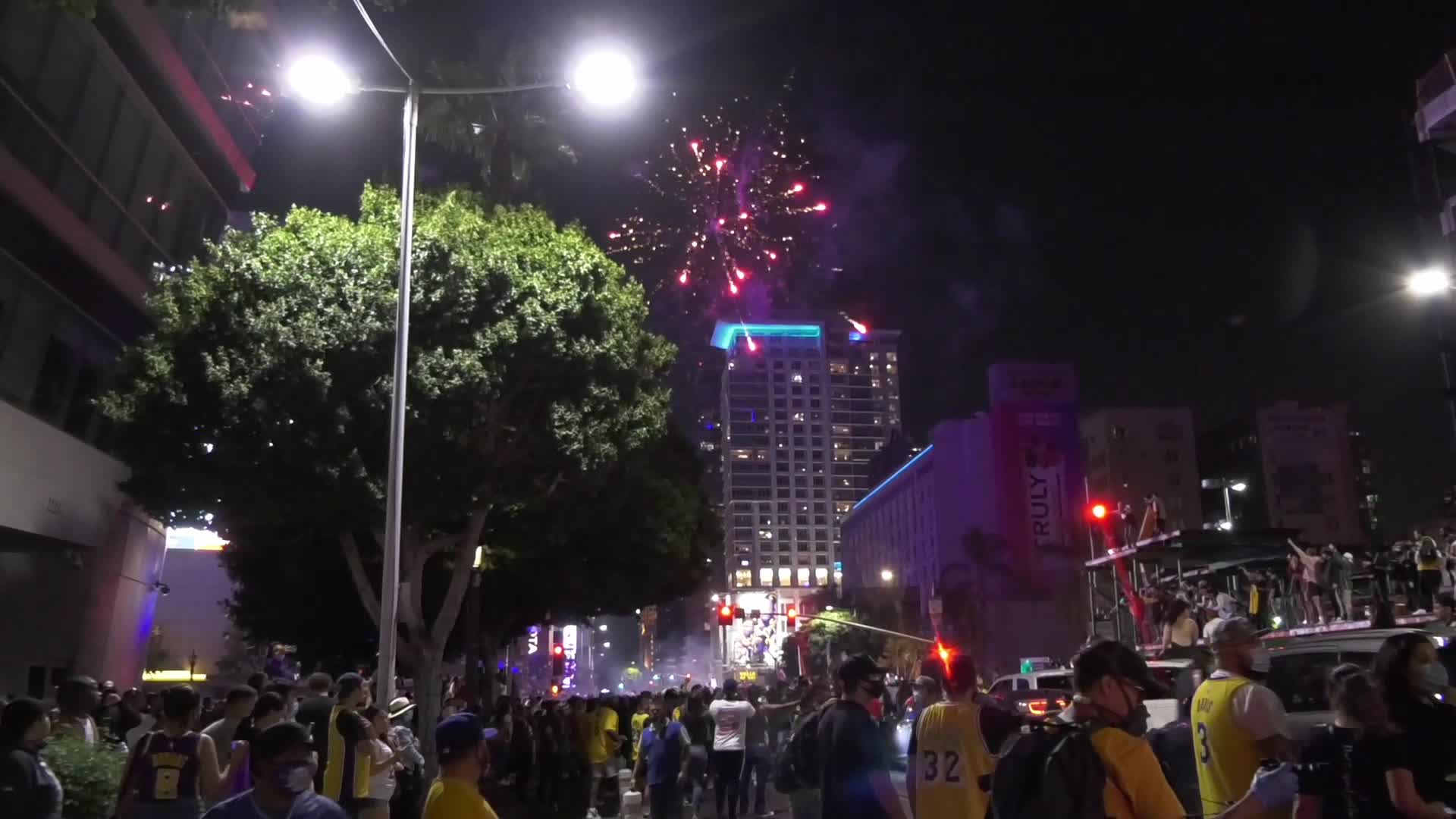 Lakers fans celebrate championship win 2020 chanting Kobe at Staples Center
