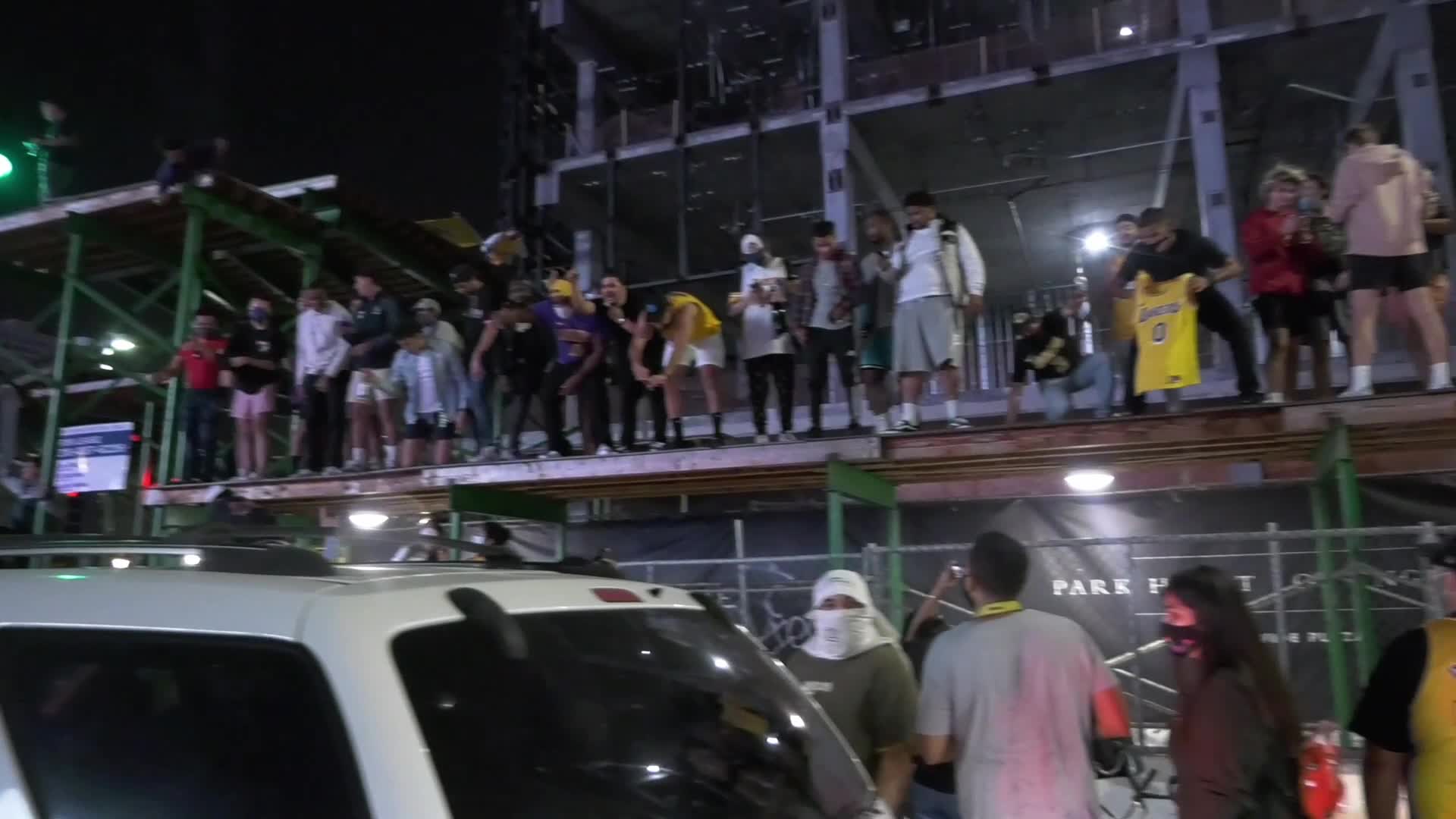 Lakers fans celebrate championship win 2020 chanting Kobe at Staples Center
