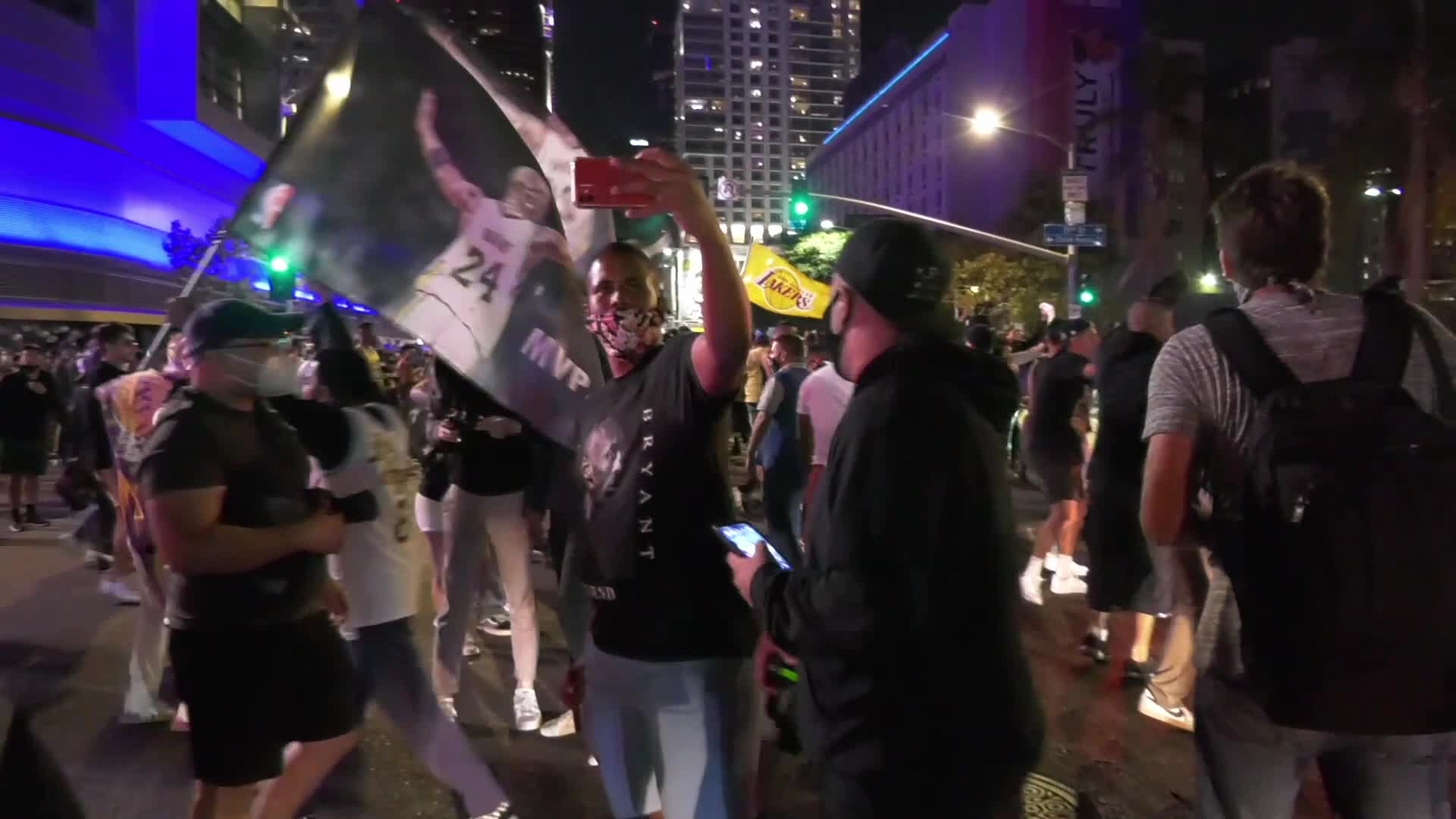 Lakers fans celebrate championship win 2020 chanting Kobe at Staples Center