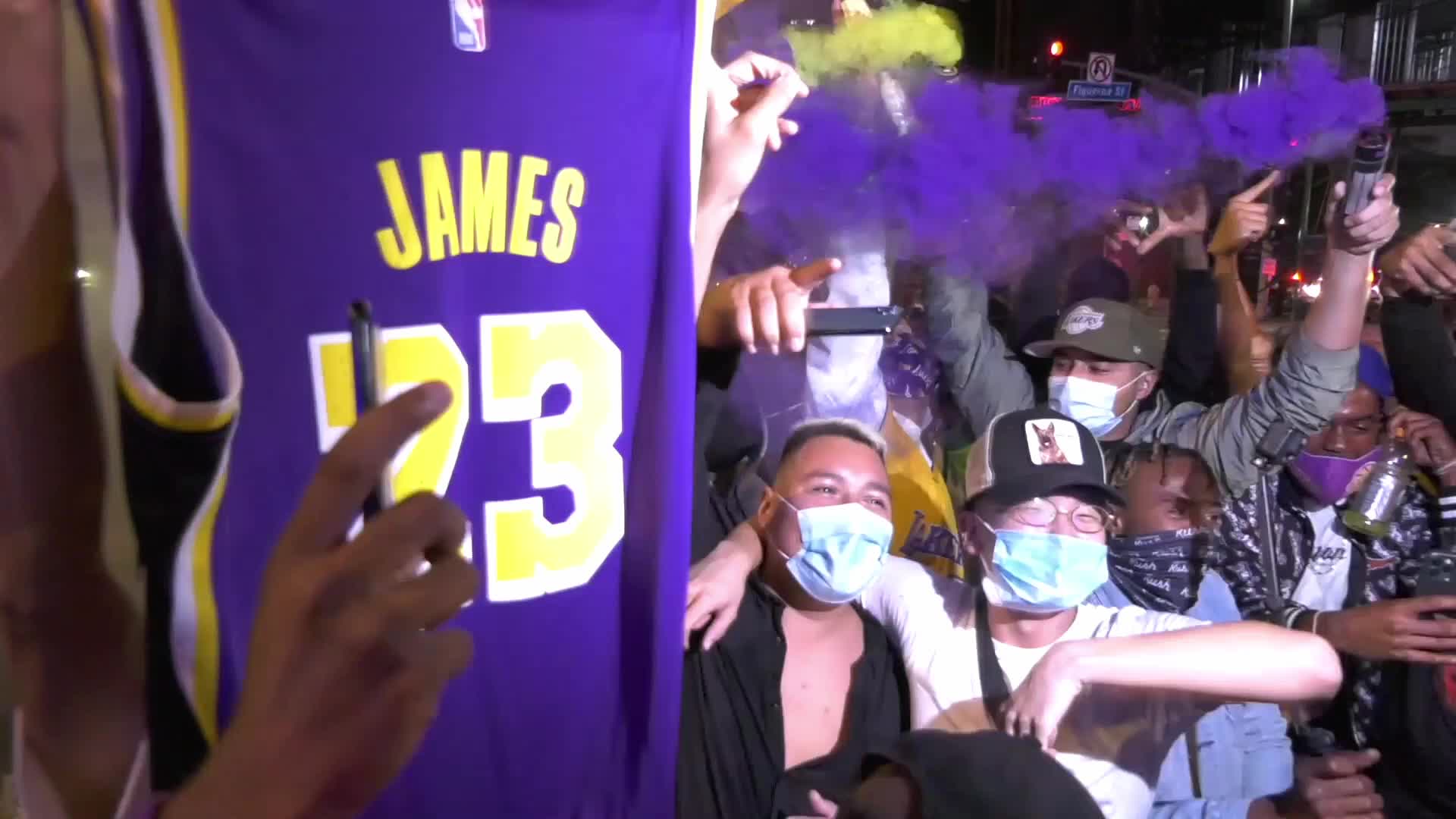 Lakers fans celebrate championship win 2020 chanting Kobe at Staples Center
