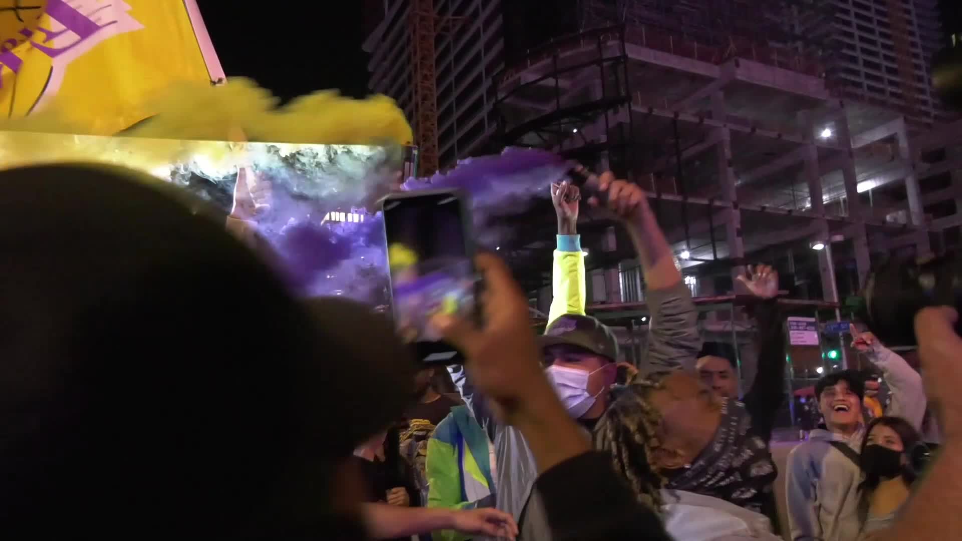 Lakers fans celebrate championship win 2020 chanting Kobe at Staples Center