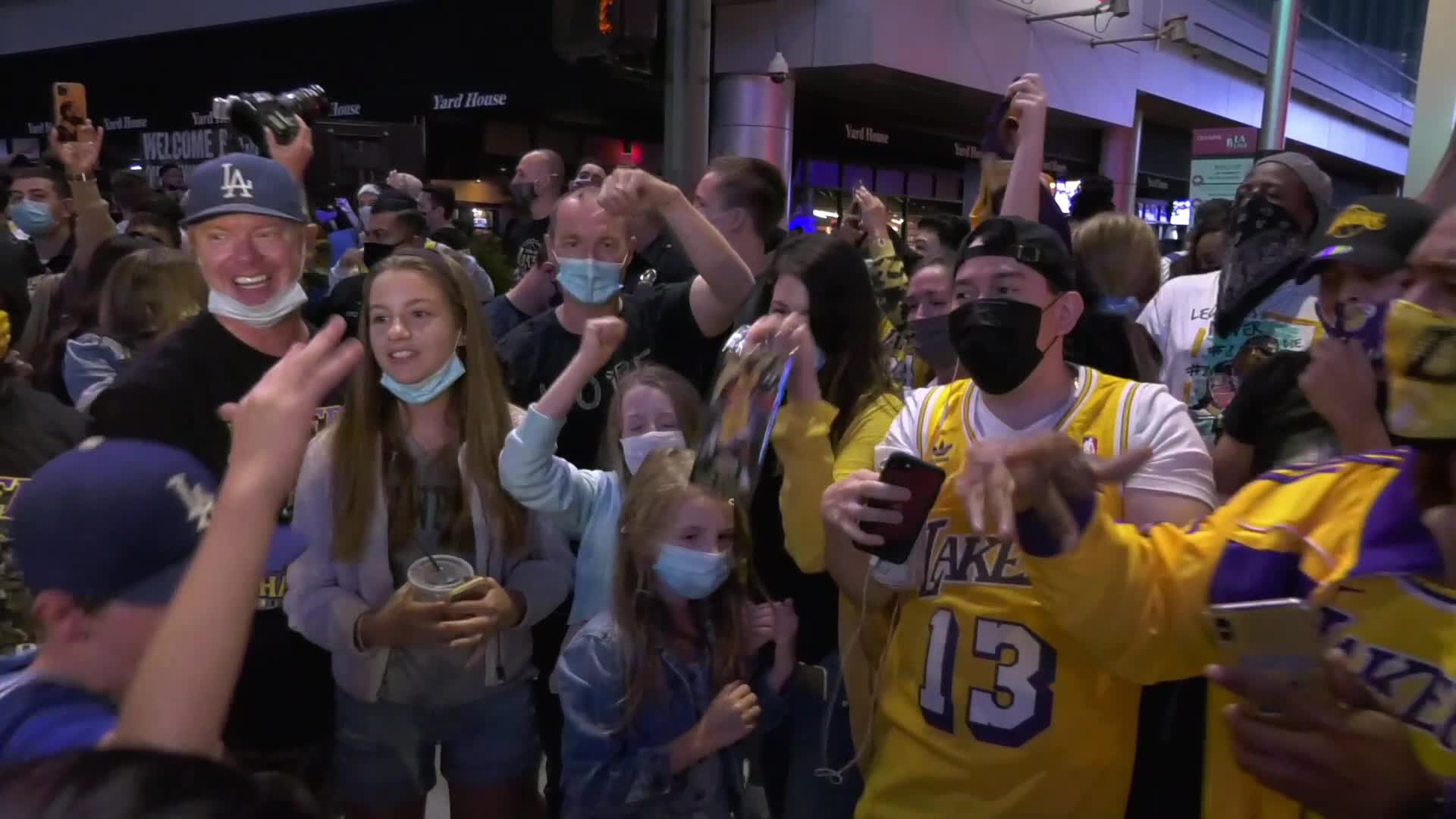 Lakers fans celebrate championship win 2020 chanting Kobe at Staples Center