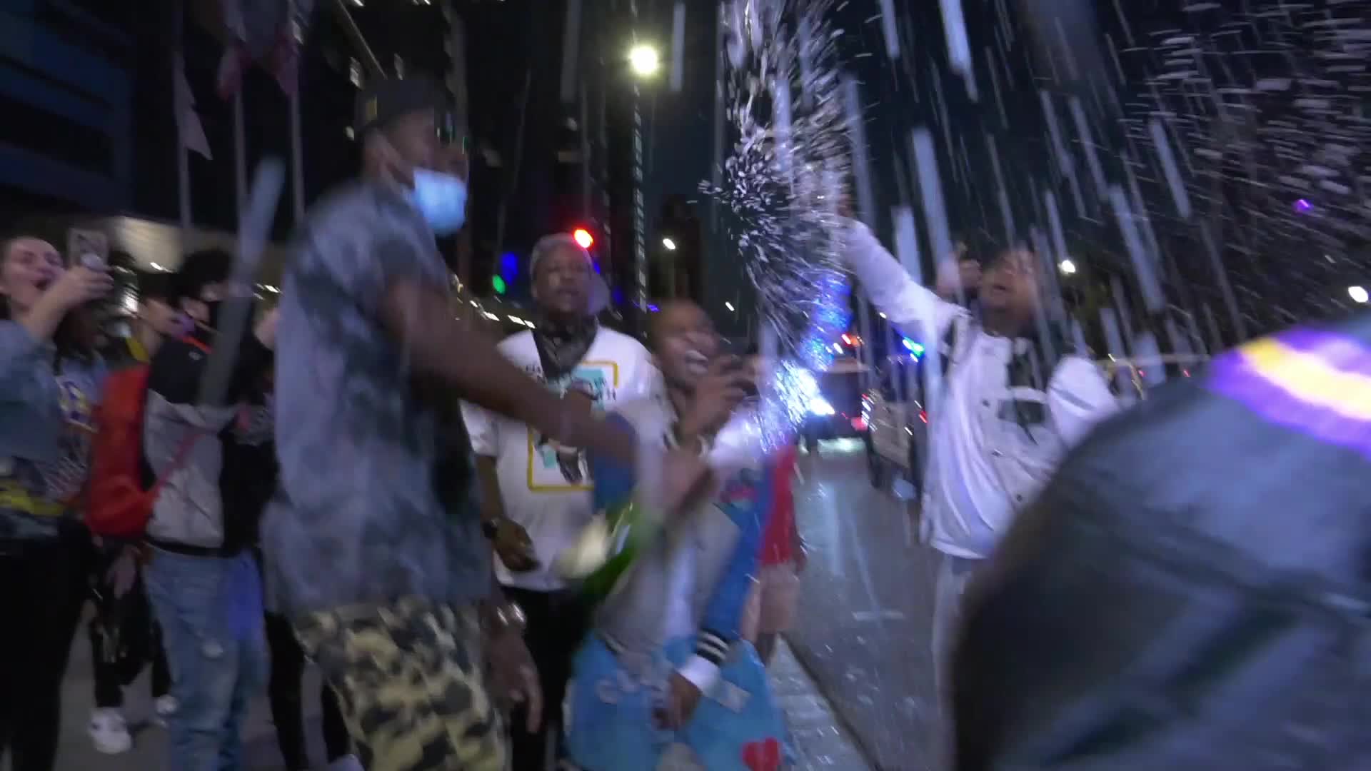 Lakers fans celebrate championship win 2020 chanting Kobe at Staples Center