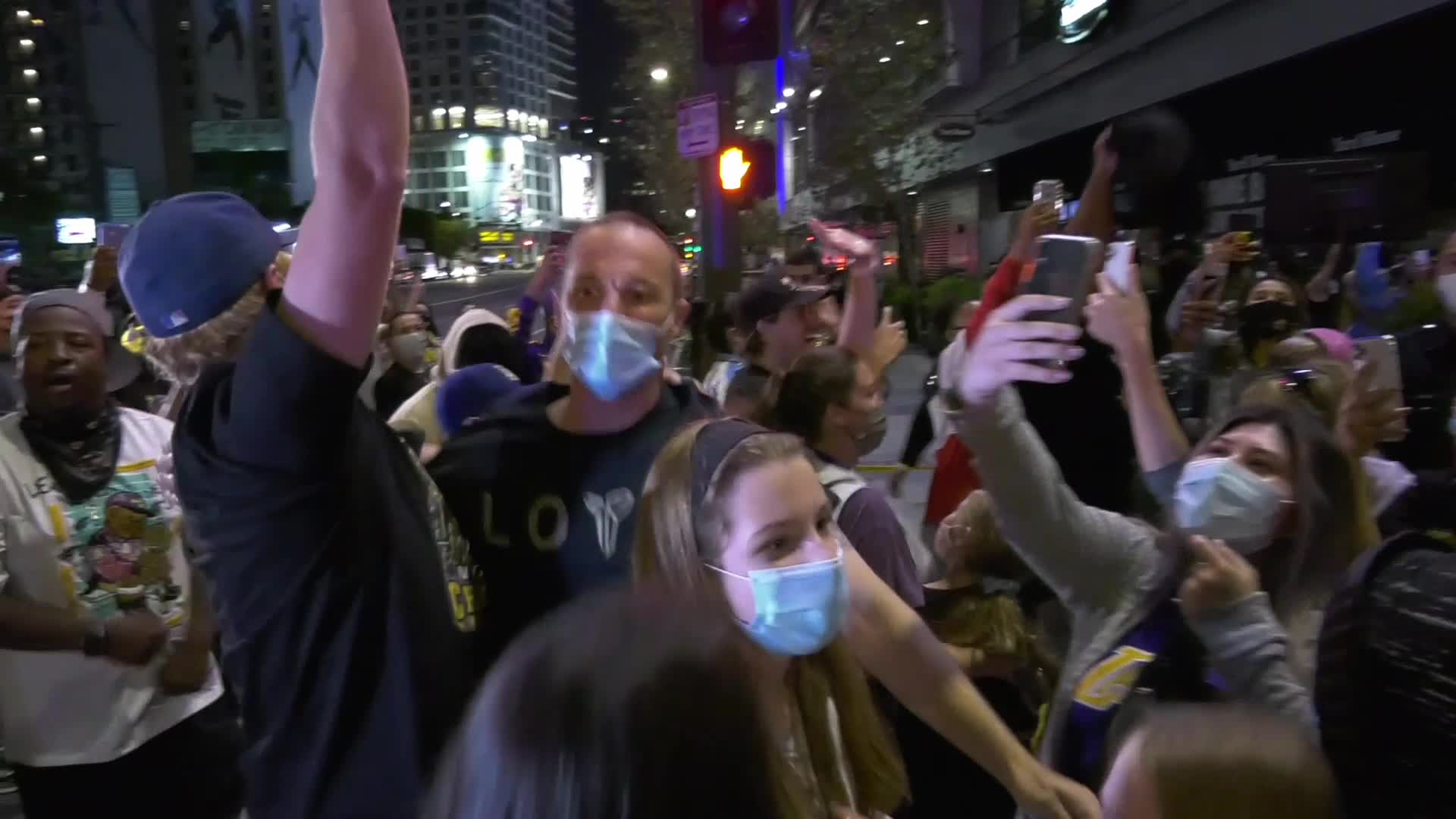 Lakers fans celebrate championship win 2020 chanting Kobe at Staples Center