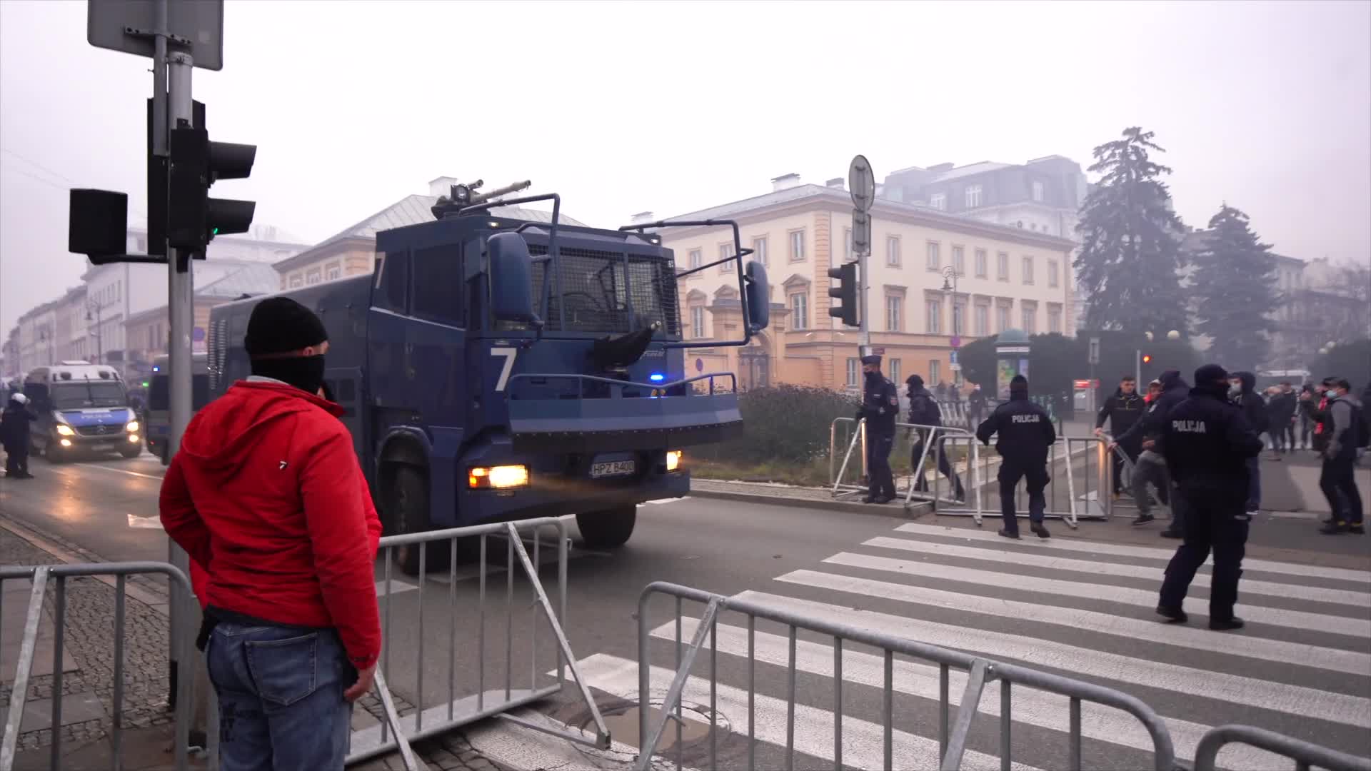 Violence erupts at Polish Independence Day march