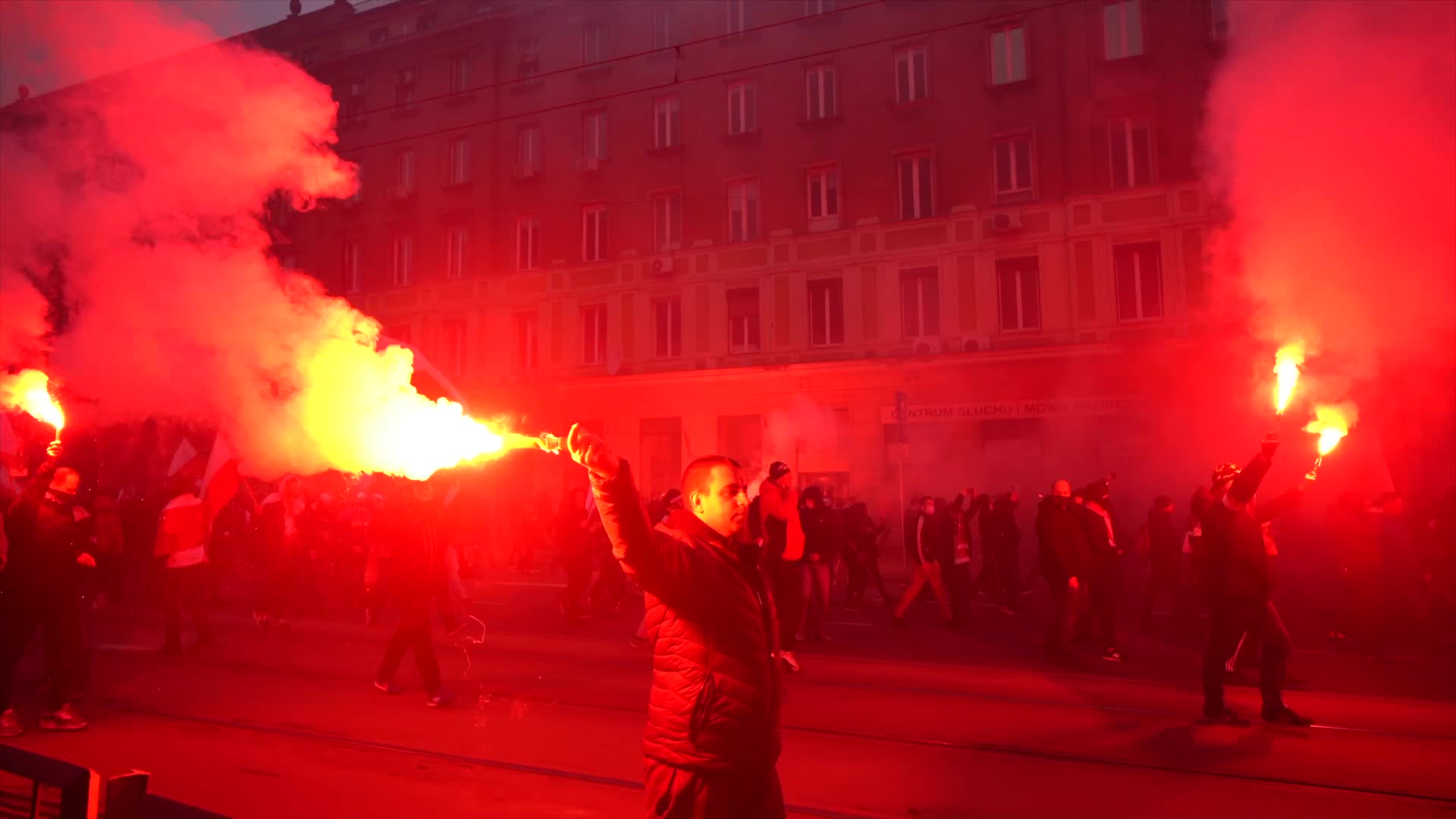 Violence erupts at Polish Independence Day march