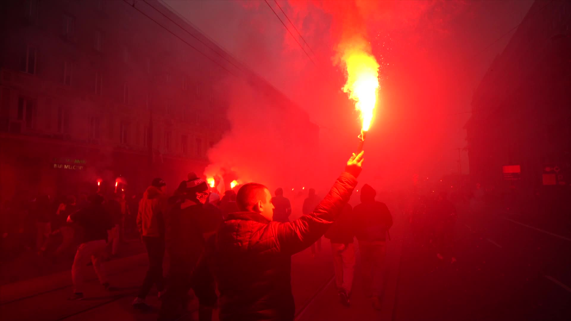 Violence erupts at Polish Independence Day march