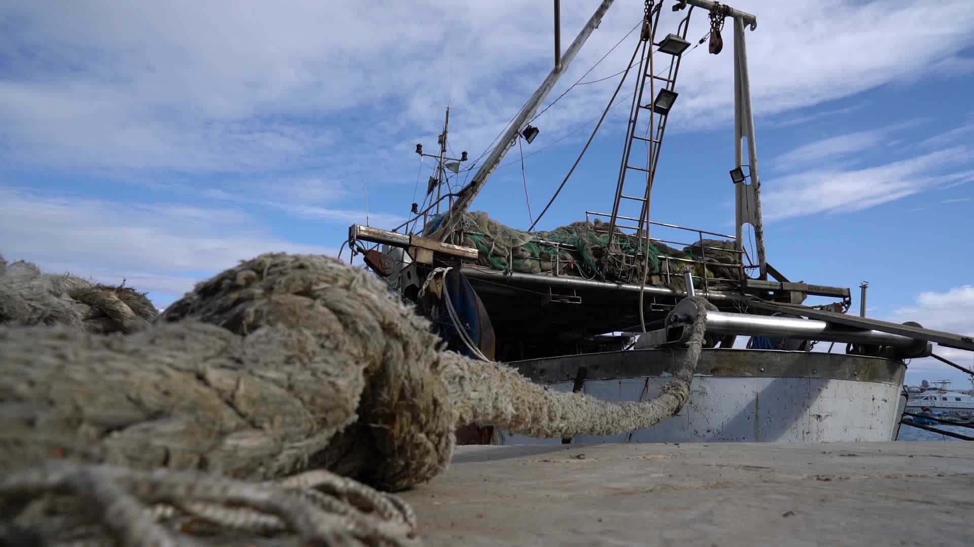 Lampedusa between covids and migrants