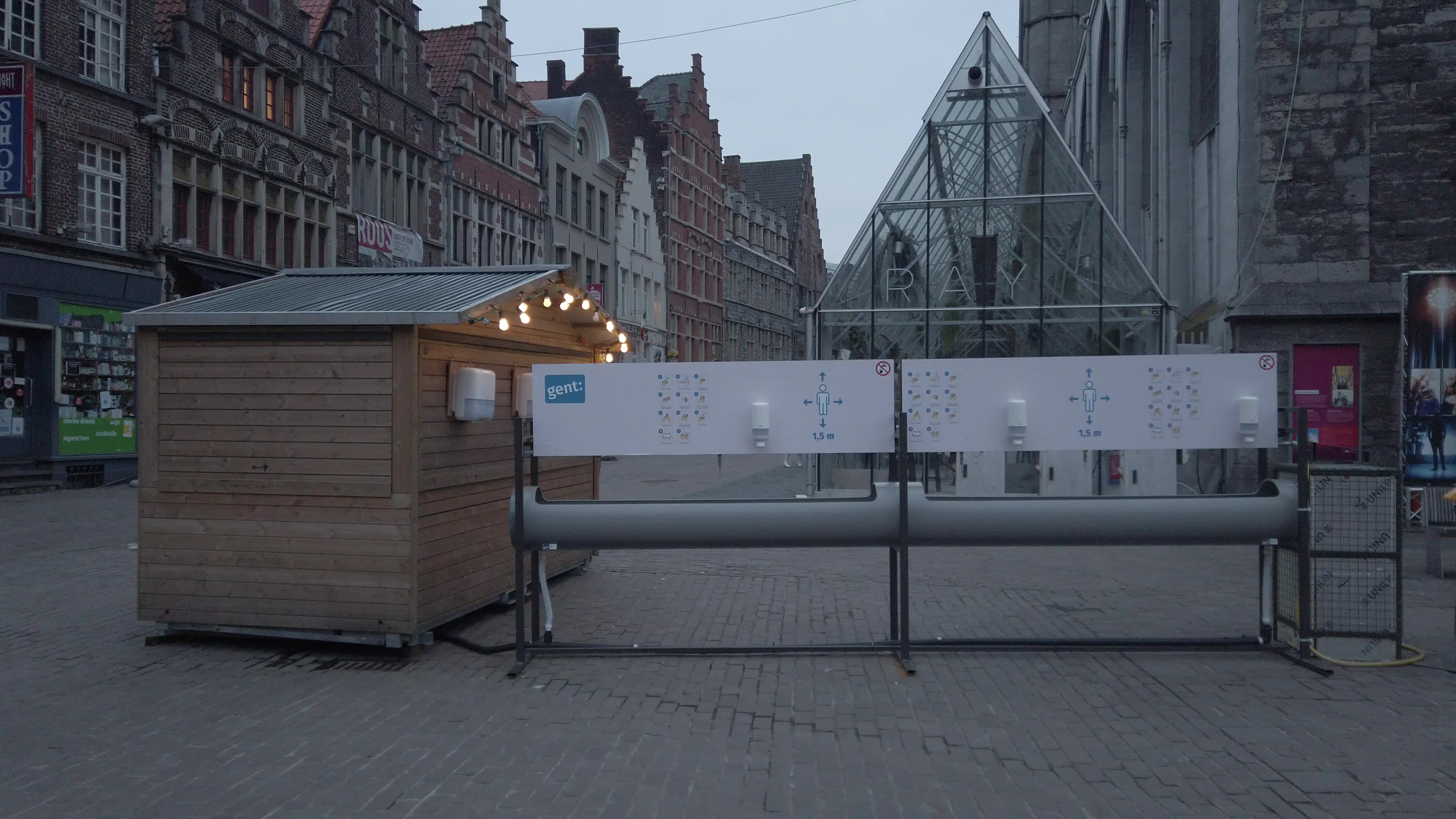 Installation of a public hand sanitizer in Korenmarkt
