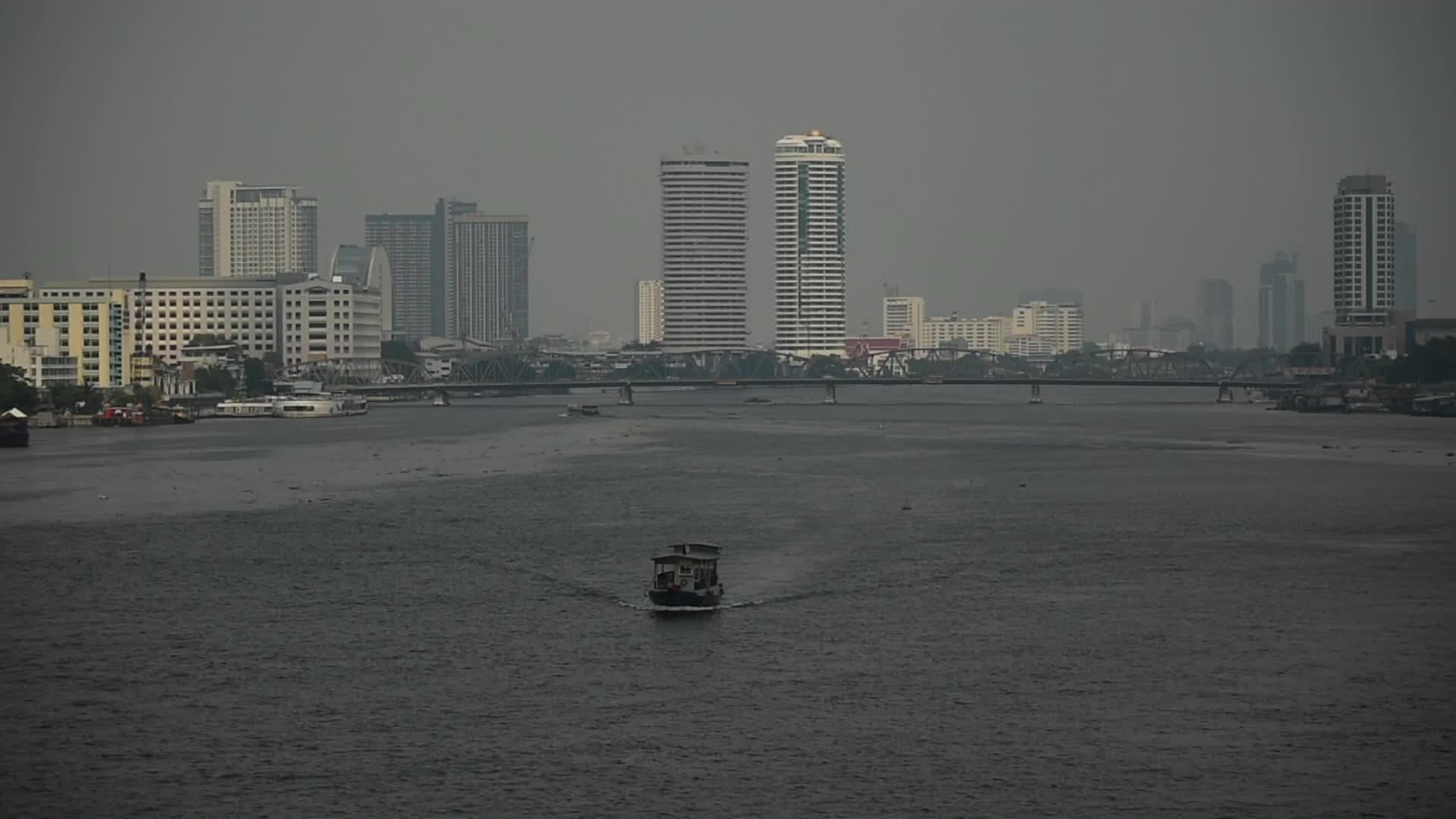 Air pollution at 'unhealthy levels' in 64 areas in Bangkok